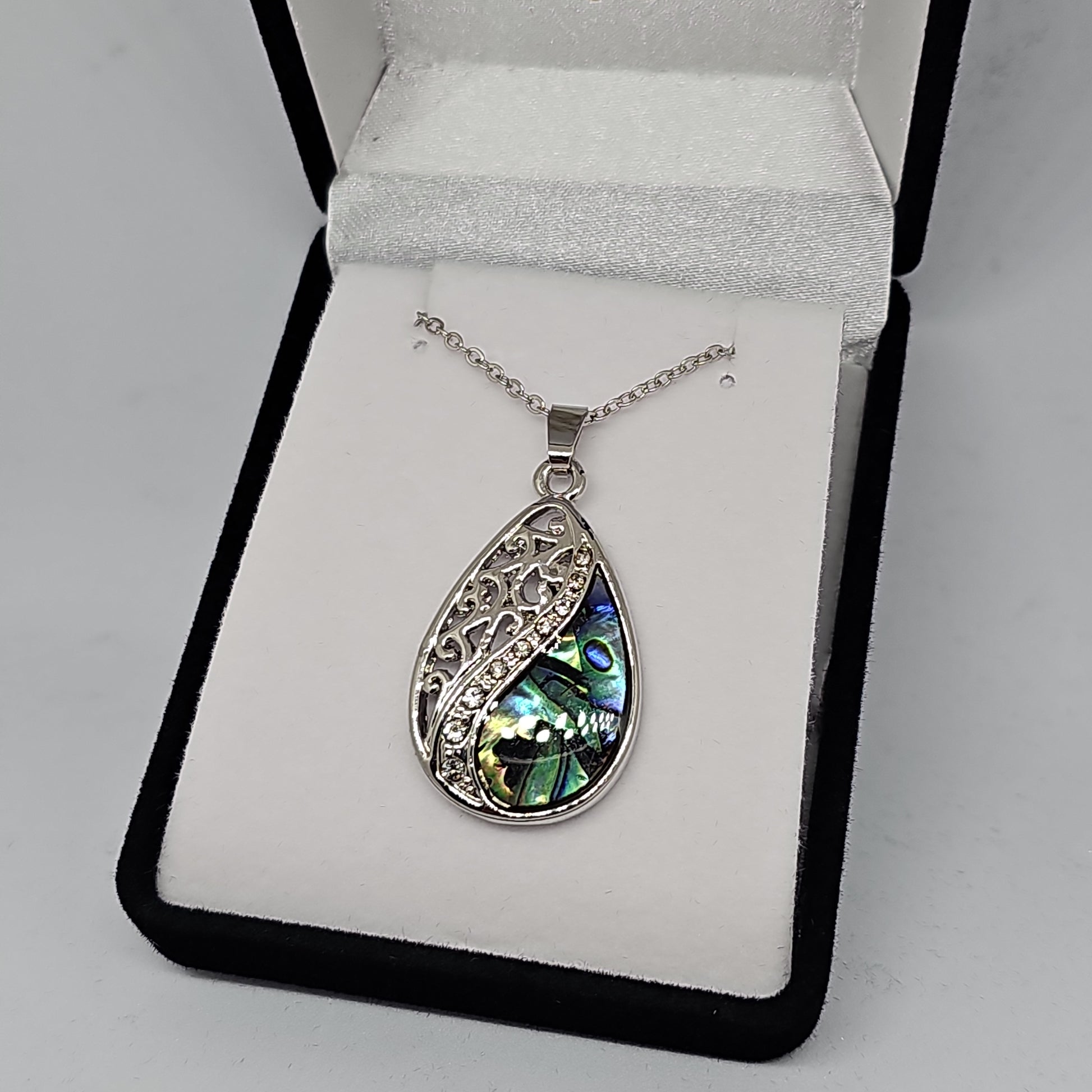 Paua pendant - tear drop - Rivendell Shop