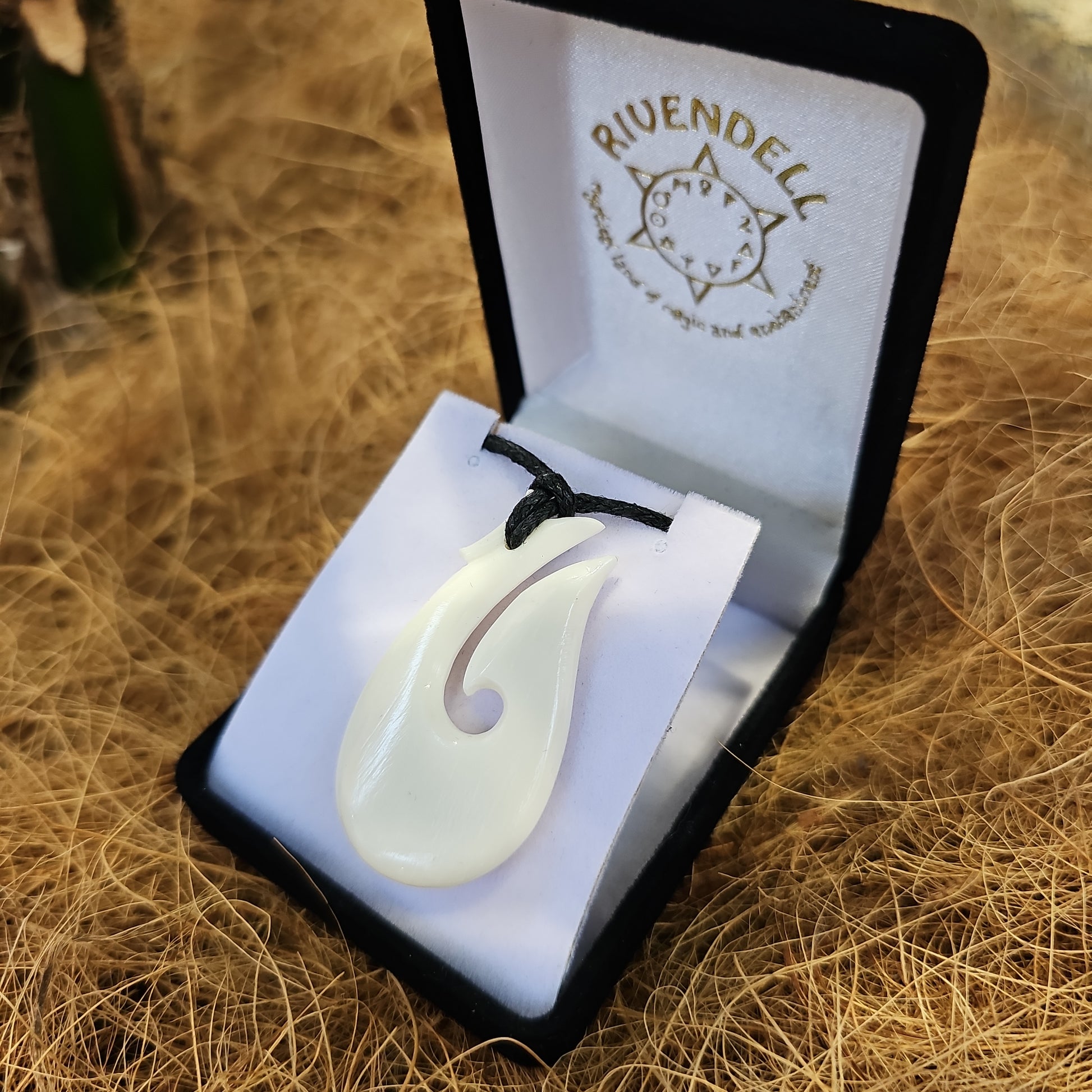 Handcarved Hook Bone Pendant - Rivendell Shop