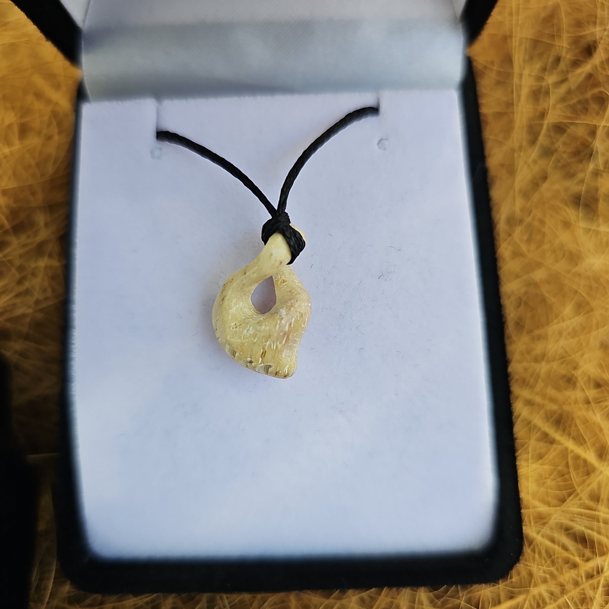 Whale bone - Small Twist - Rivendell Shop