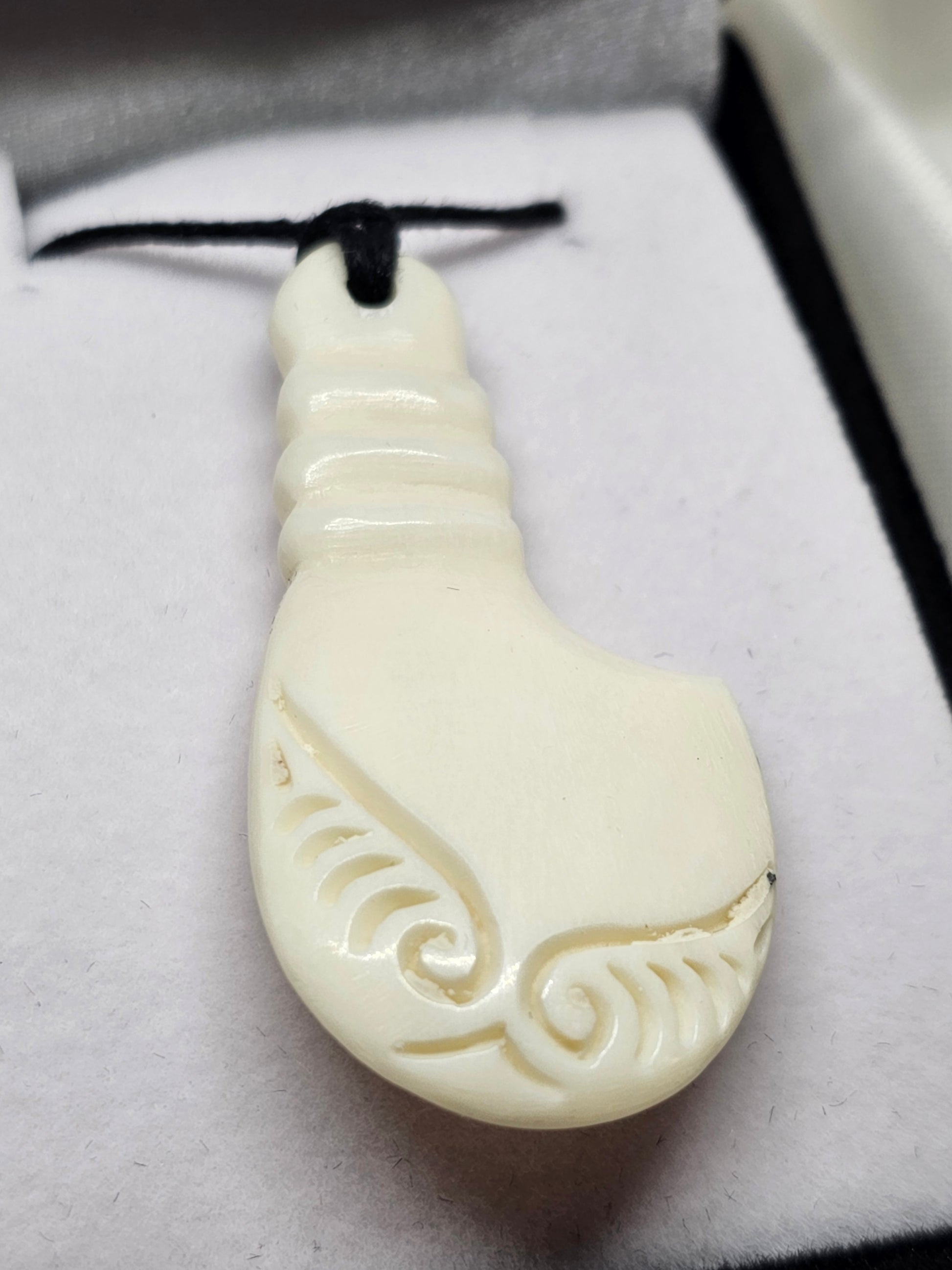 Handcarved bone pendant - Rivendell Shop