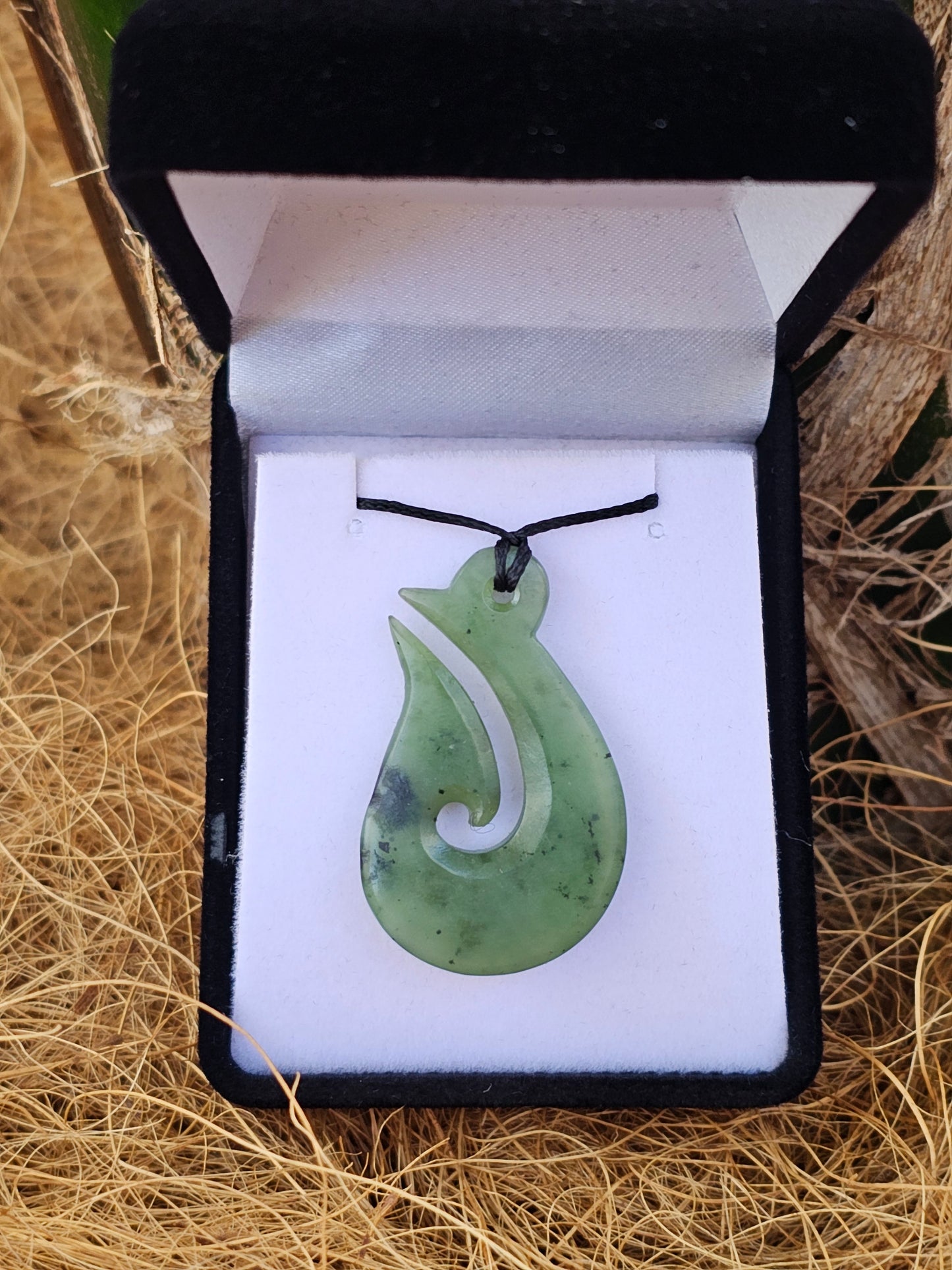 Hei Matau (Hook) Greenstone Pendant - Rivendell Shop