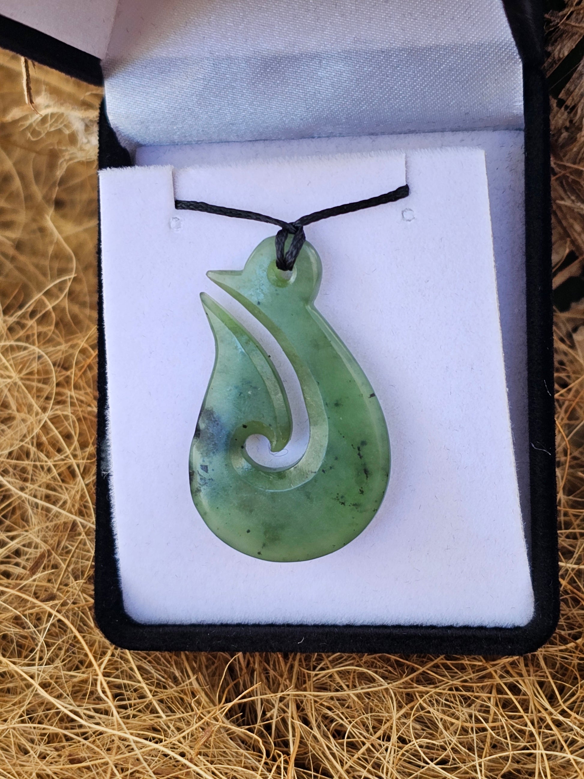 Hei Matau (Hook) Greenstone Pendant - Rivendell Shop