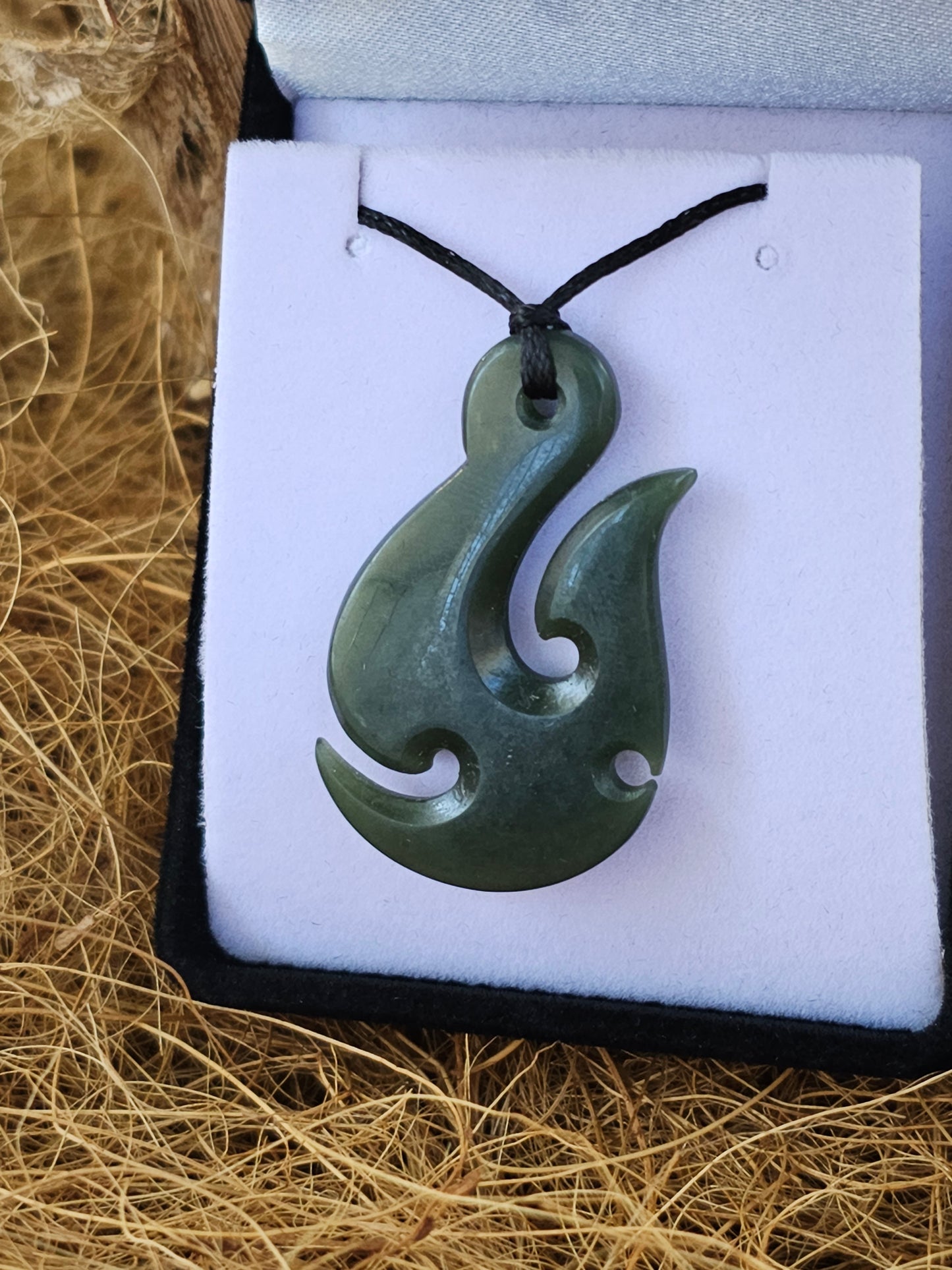 Hei Matau (Hook) Greenstone Pendant - Rivendell Shop