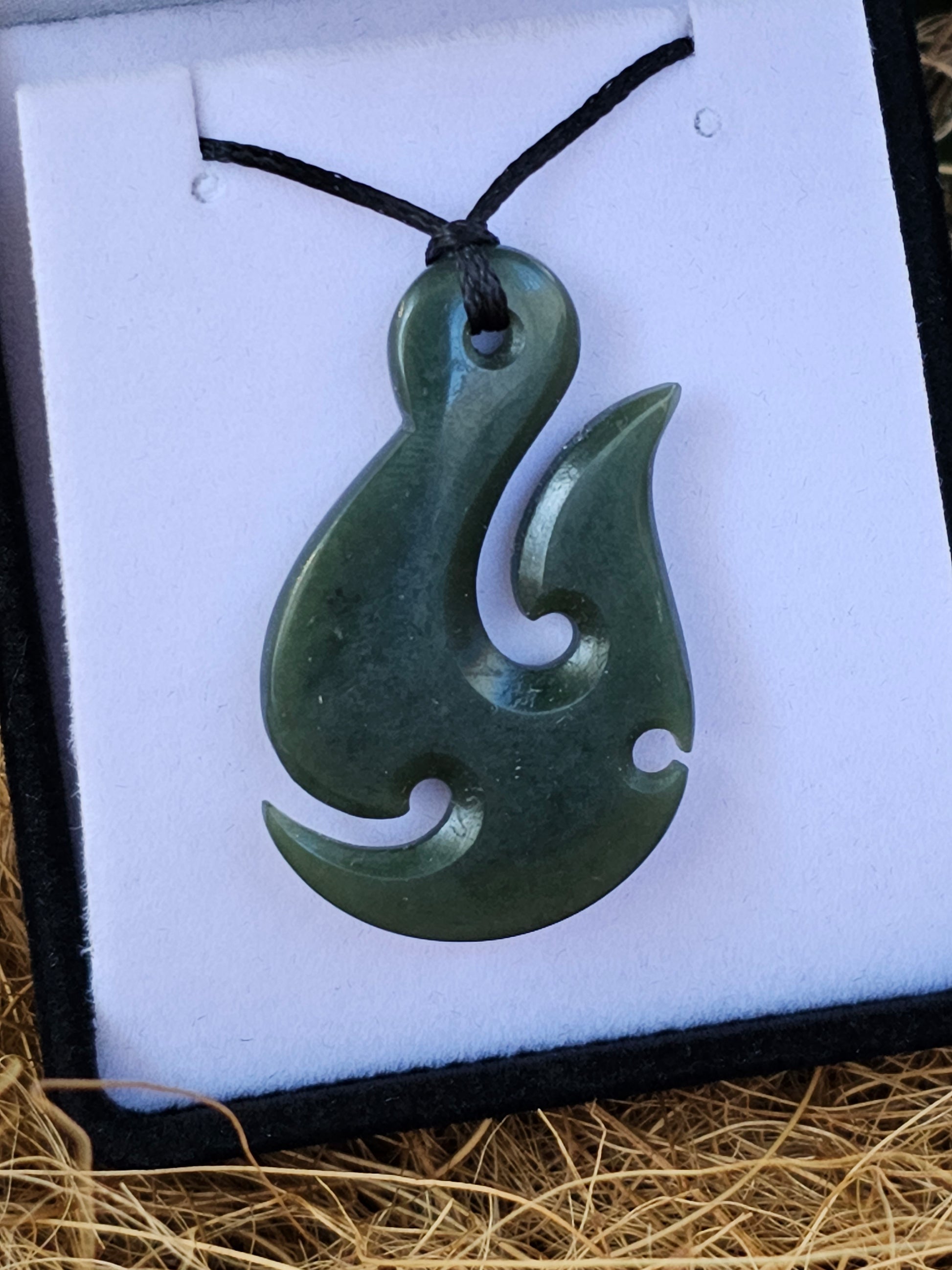 Hei Matau (Hook) Greenstone Pendant - Rivendell Shop