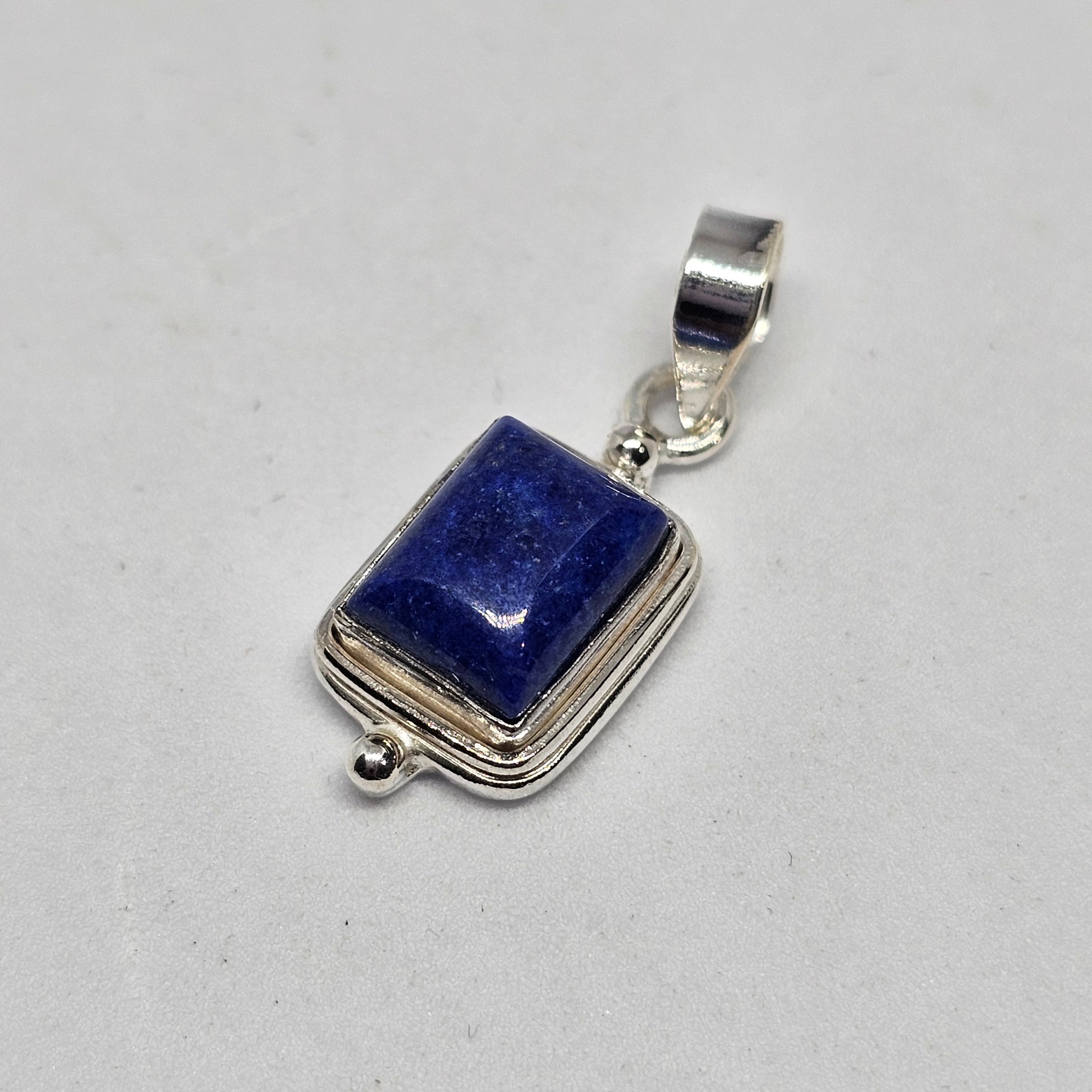 Lapis lazuli tear square pendant - Rivendell Shop