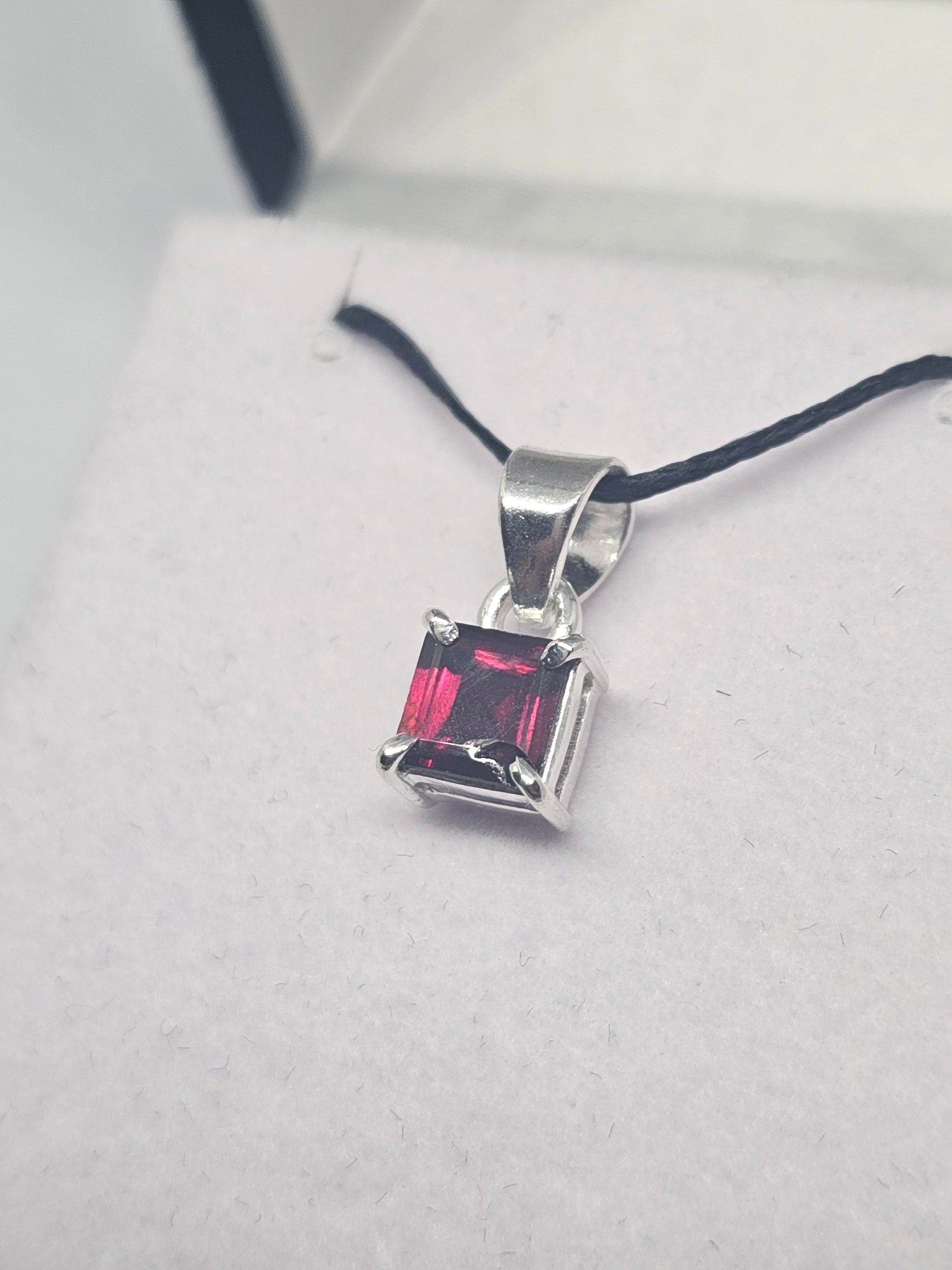 Garnet Pendant - Rivendell Shop