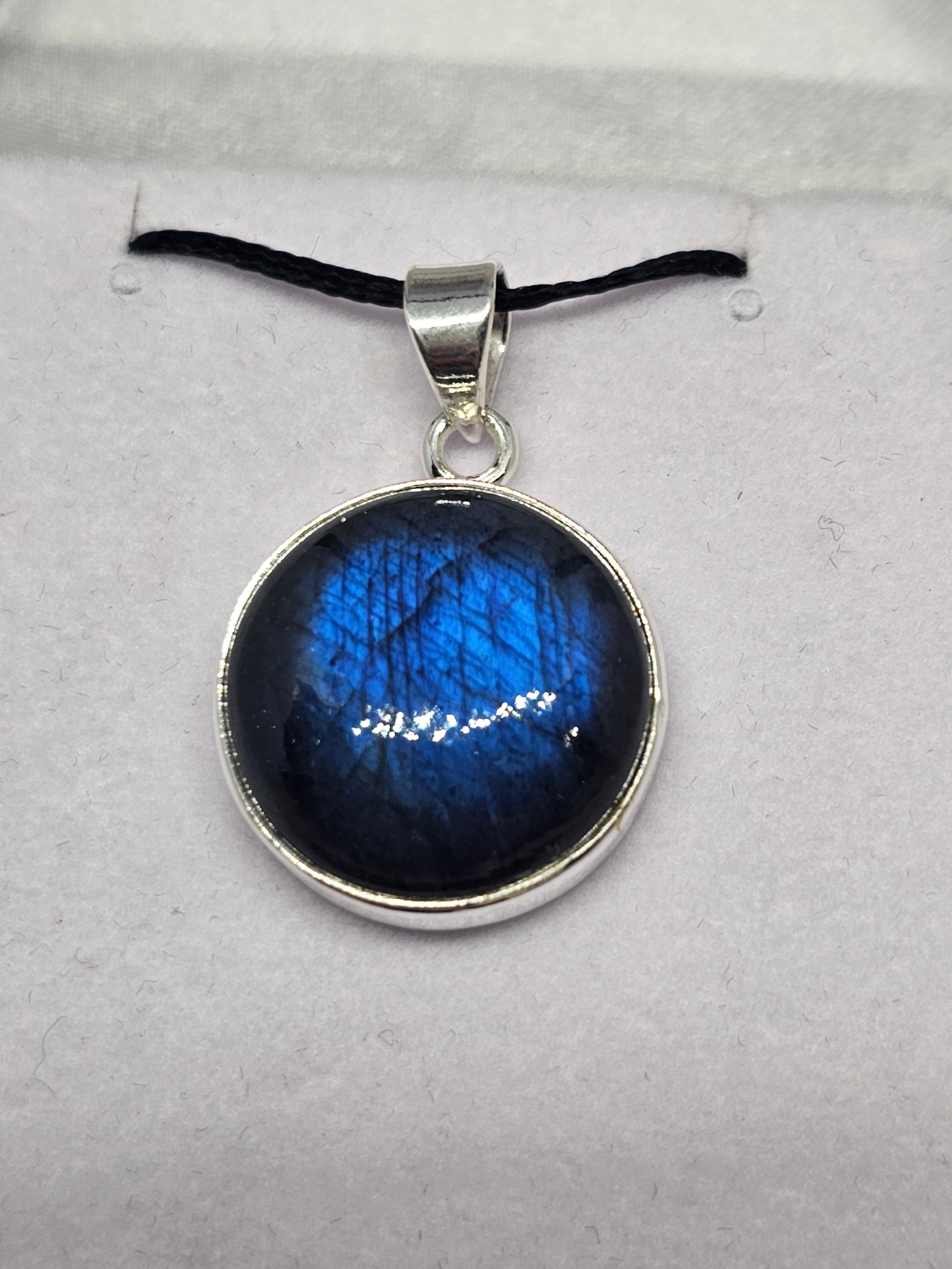 Labradorite Pendant - Rivendell Shop