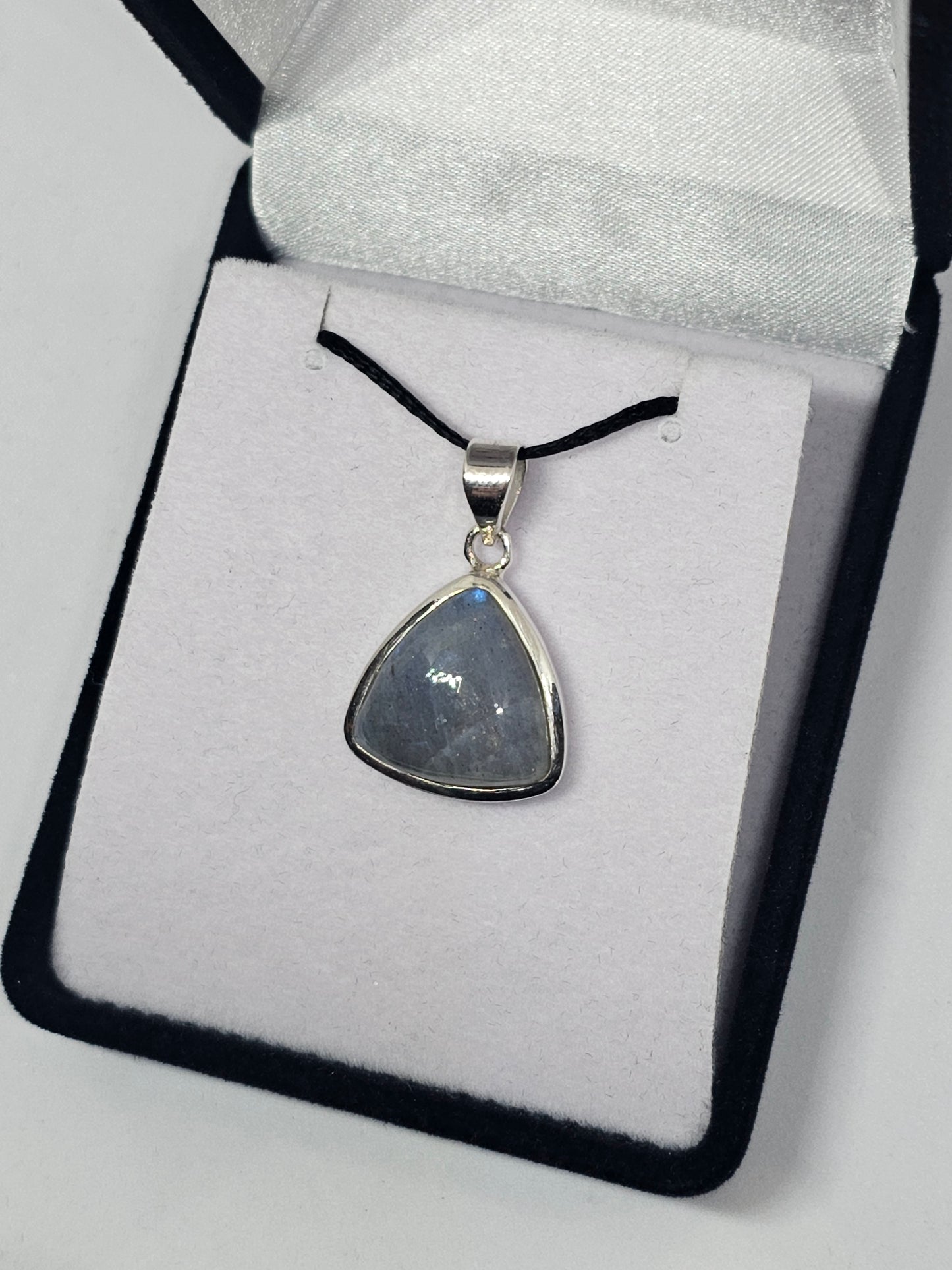 Labradorite Pendant - Rivendell Shop