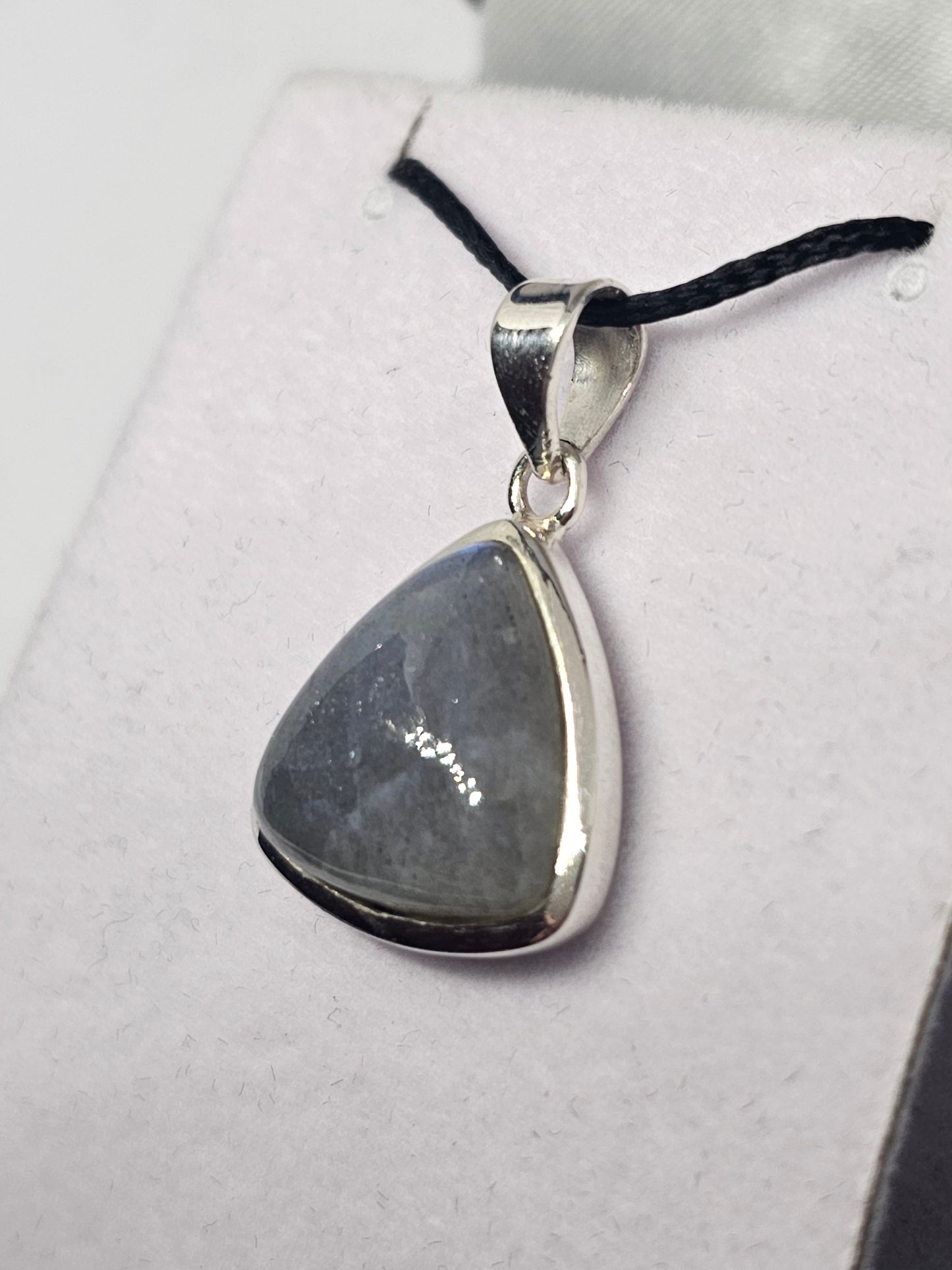 Labradorite Pendant - Rivendell Shop