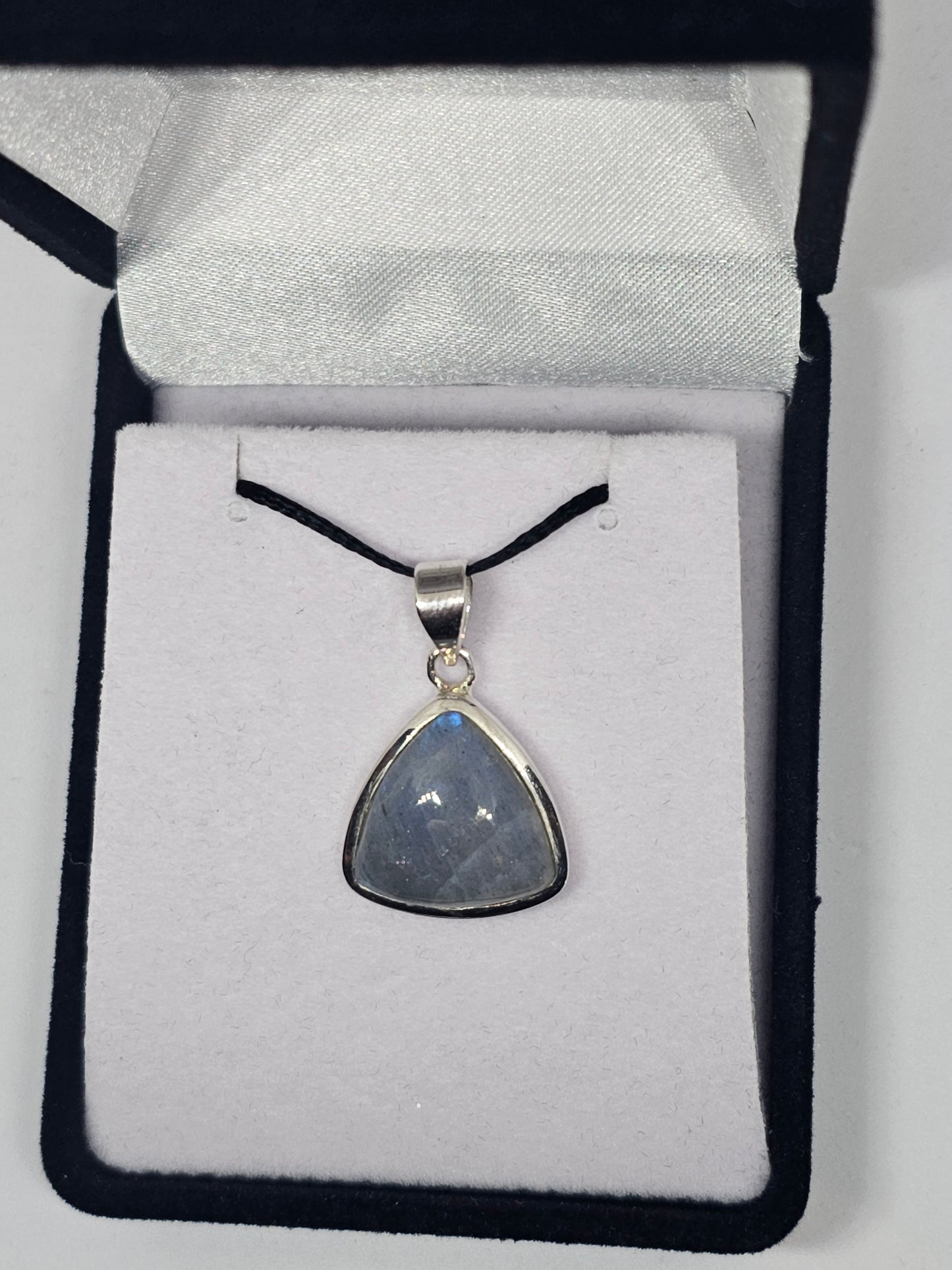 Labradorite Pendant - Rivendell Shop