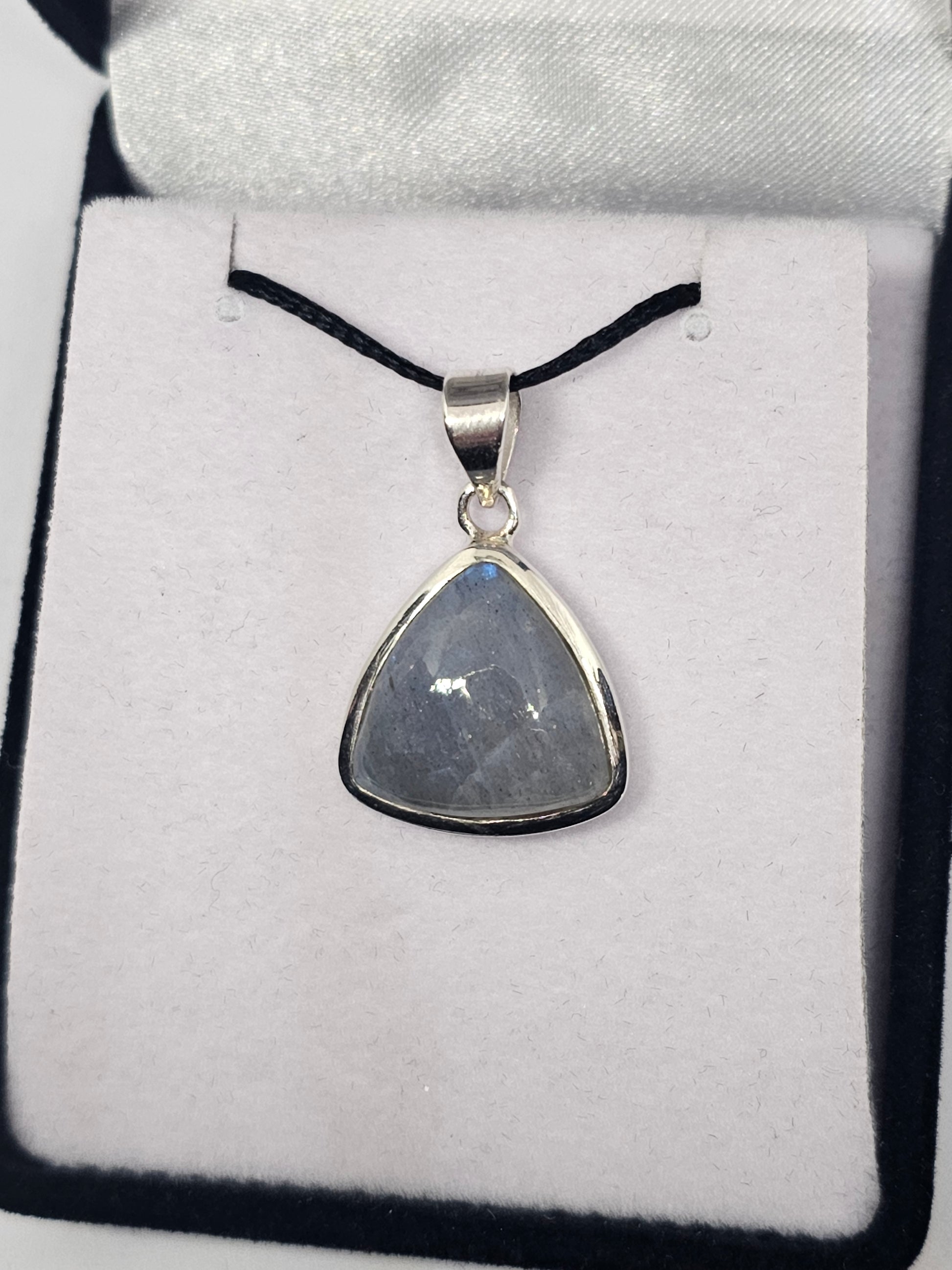 Labradorite Pendant - Rivendell Shop