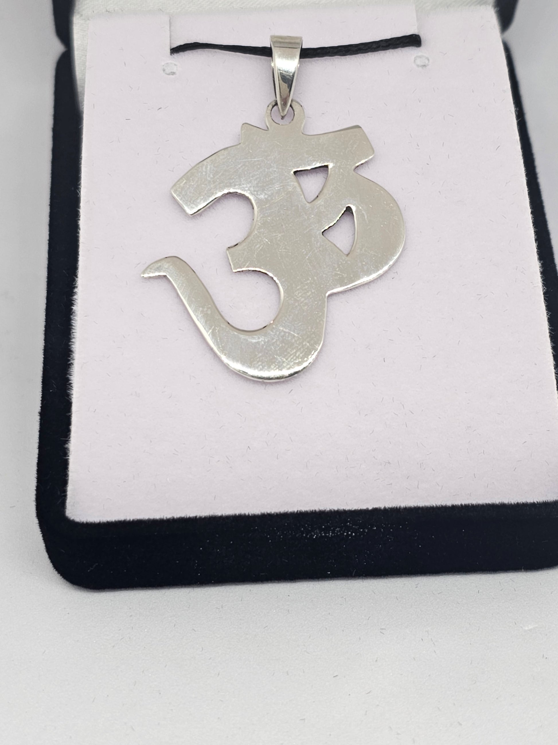 Om Pendant - Rivendell Shop