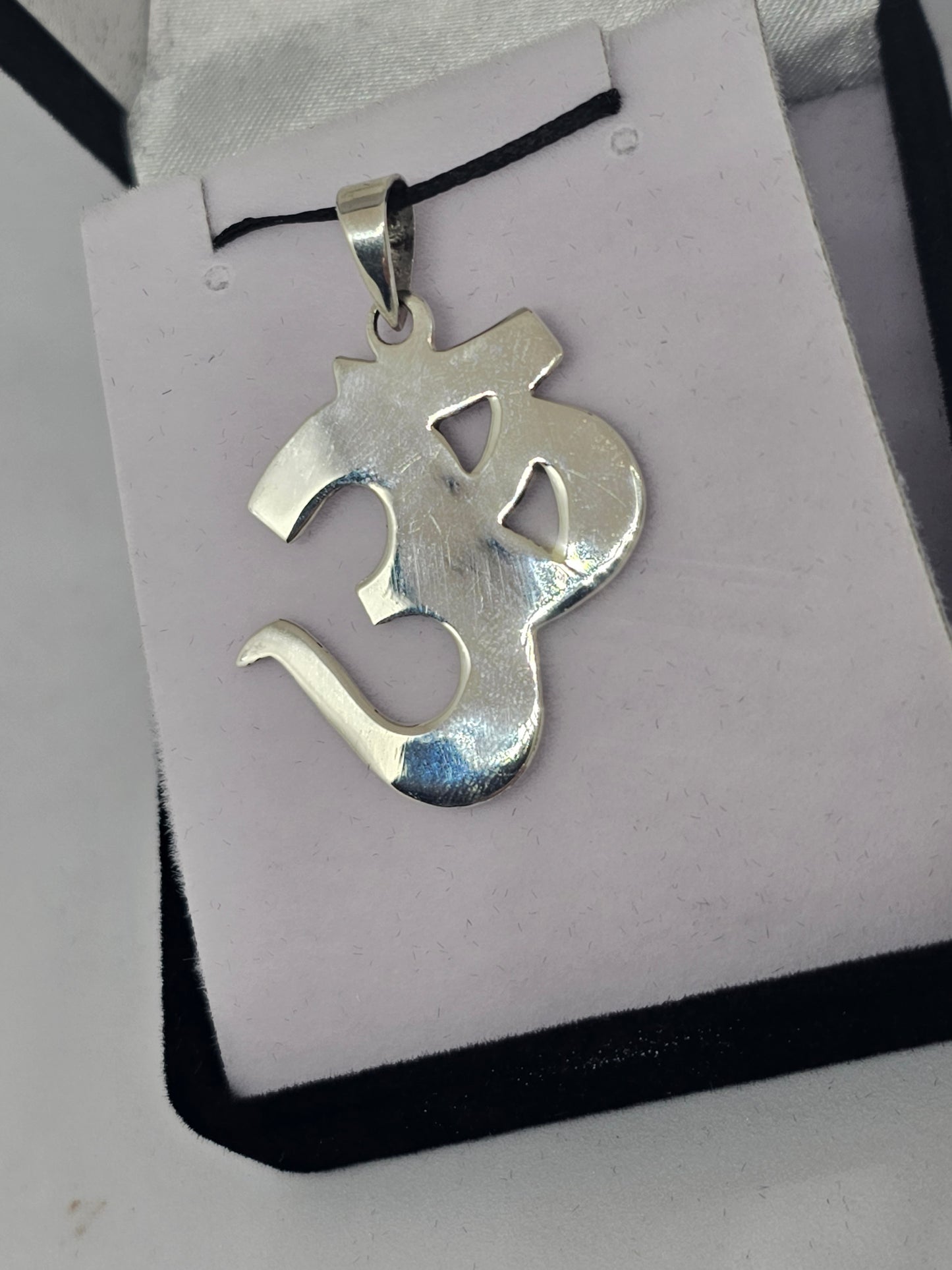 Om Pendant - Rivendell Shop