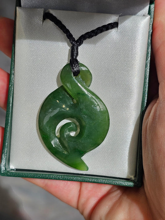 Pikorua (Twist) Greenstone Pendant - Rivendell Shop