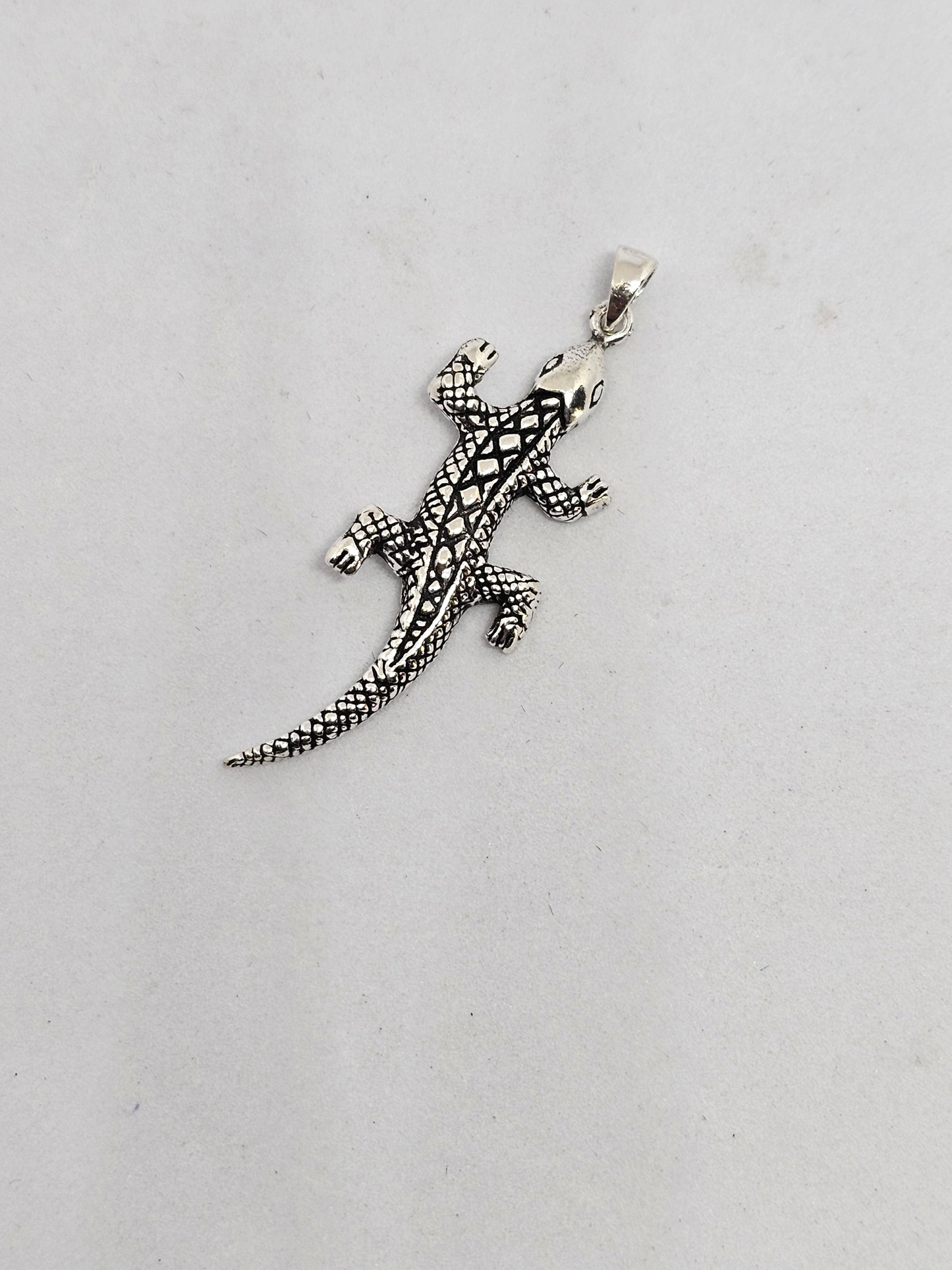 Lizard Pendant - Rivendell Shop
