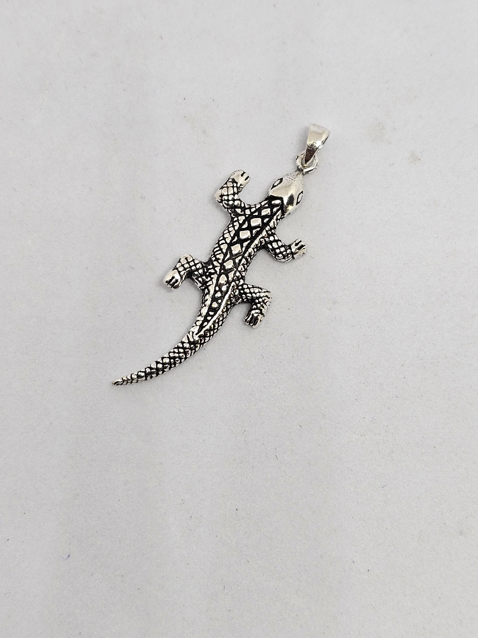 Lizard Pendant - Rivendell Shop