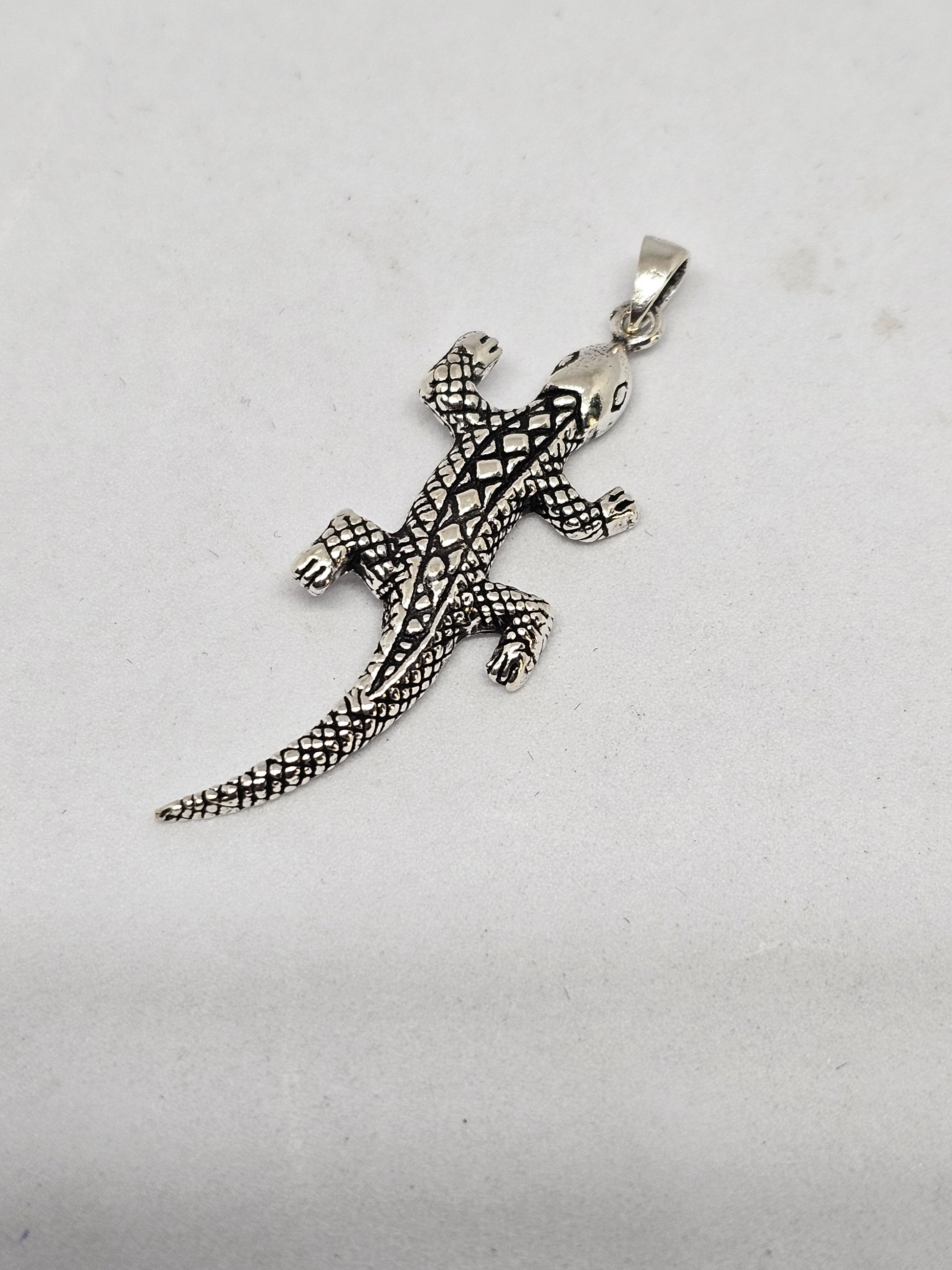 Lizard Pendant - Rivendell Shop