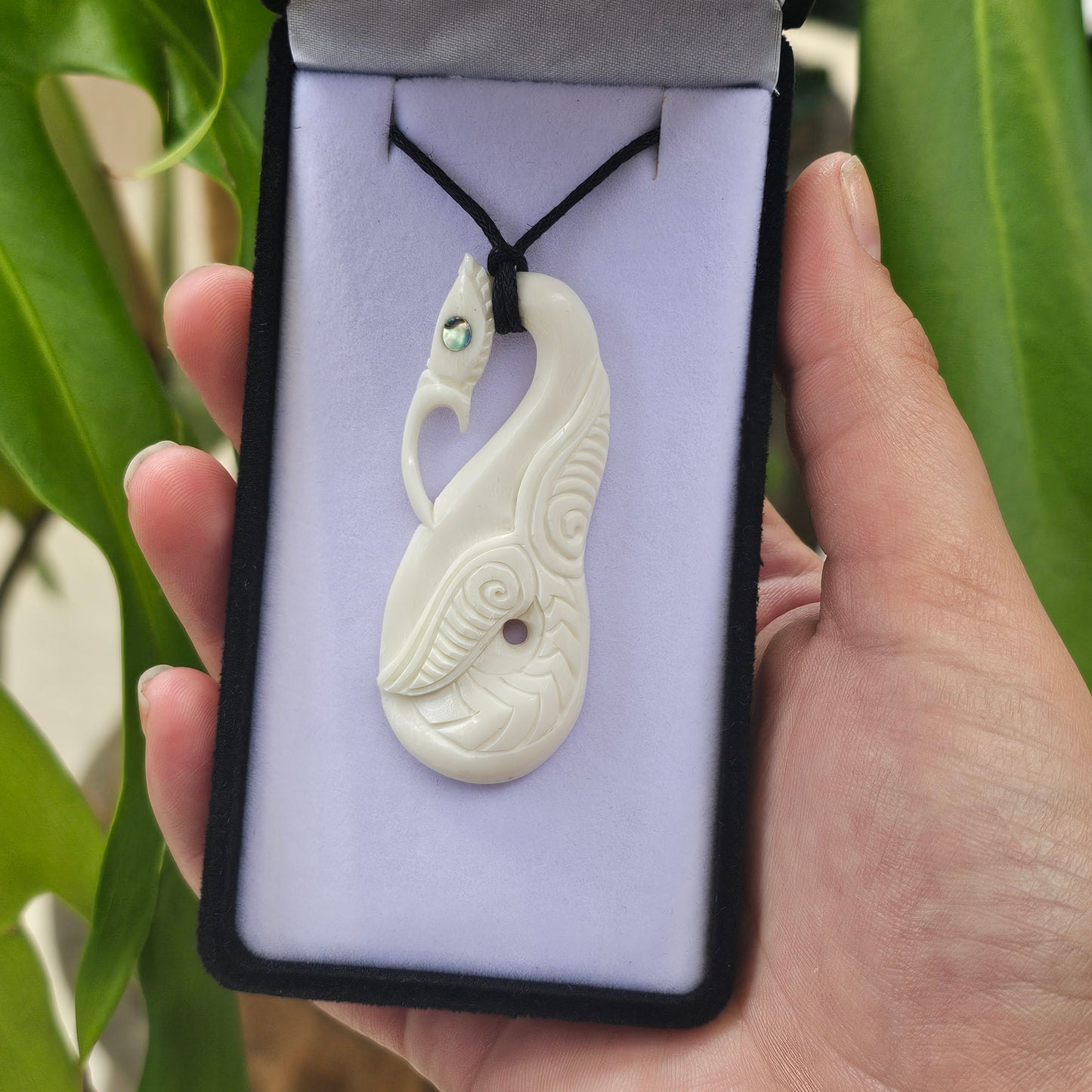 Manaia bone carving