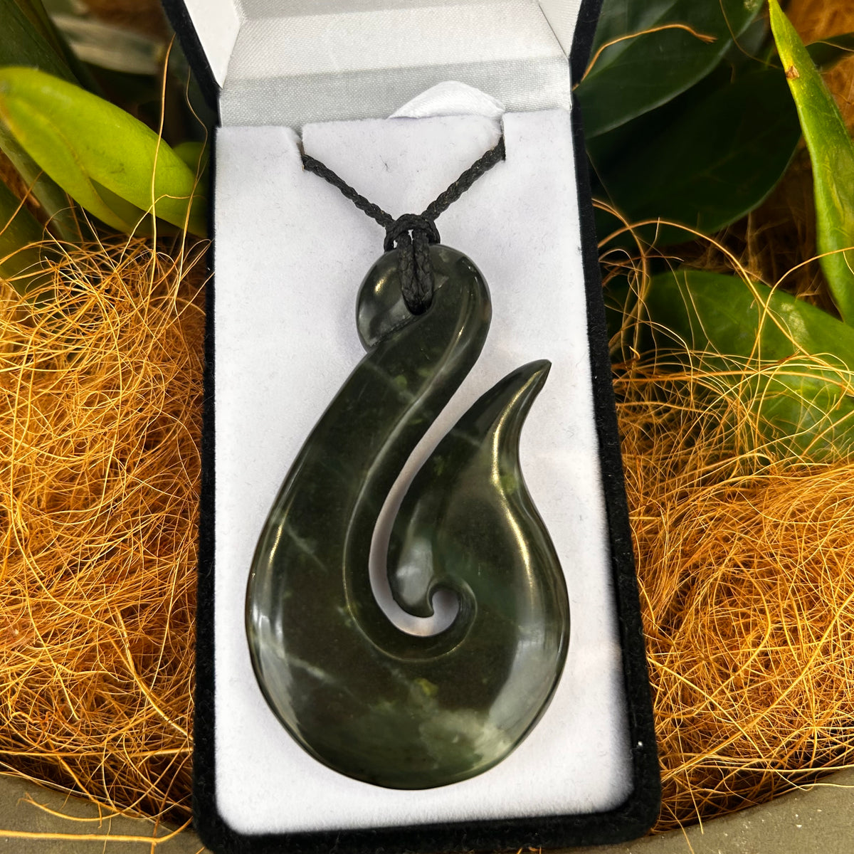 Greenstone Hei Matau Pendant - Rivendell Shop
