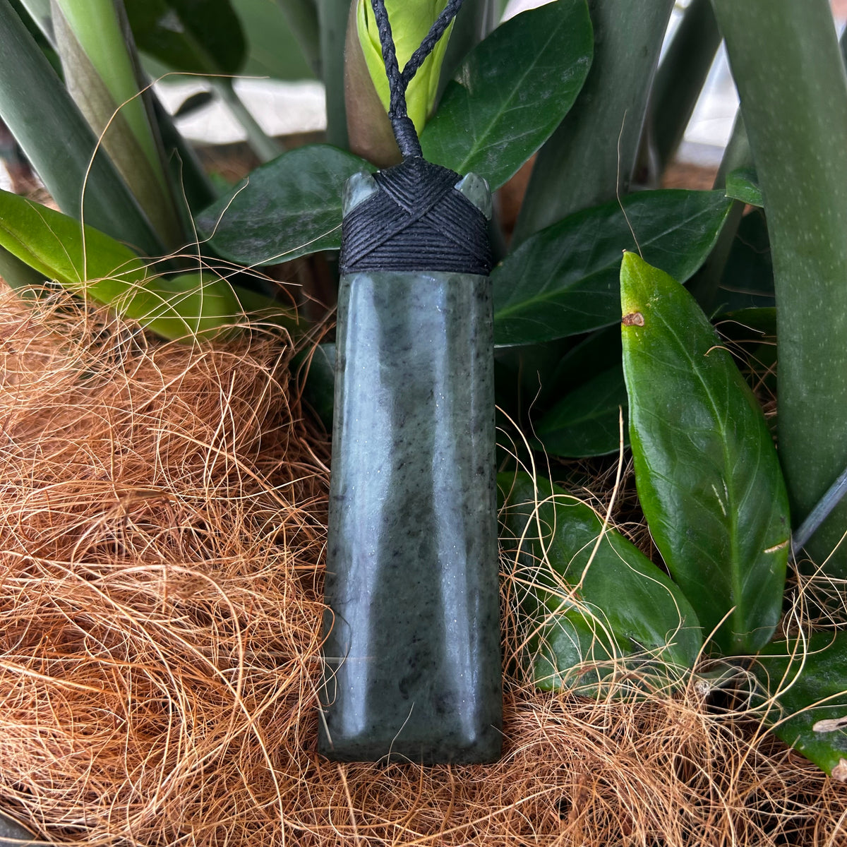 Large Greenstone Toki Pendant - Rivendell Shop