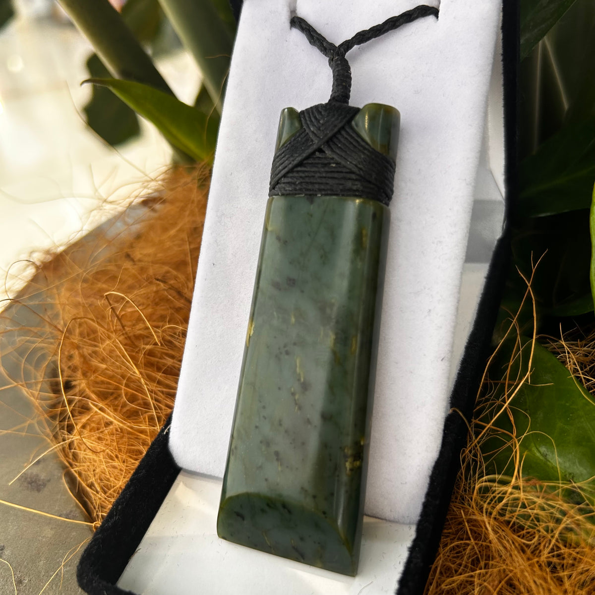 Greenstone (Pounamu) Toki Pendant - Rivendell Shop