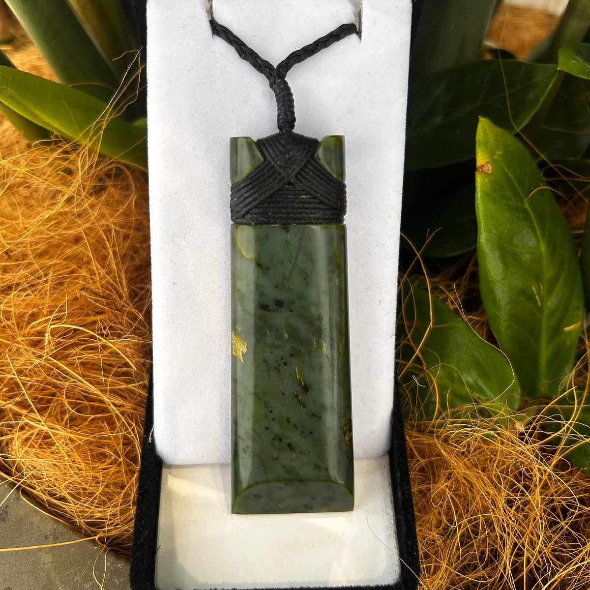 Greenstone (Pounamu) Toki Pendant - Rivendell Shop