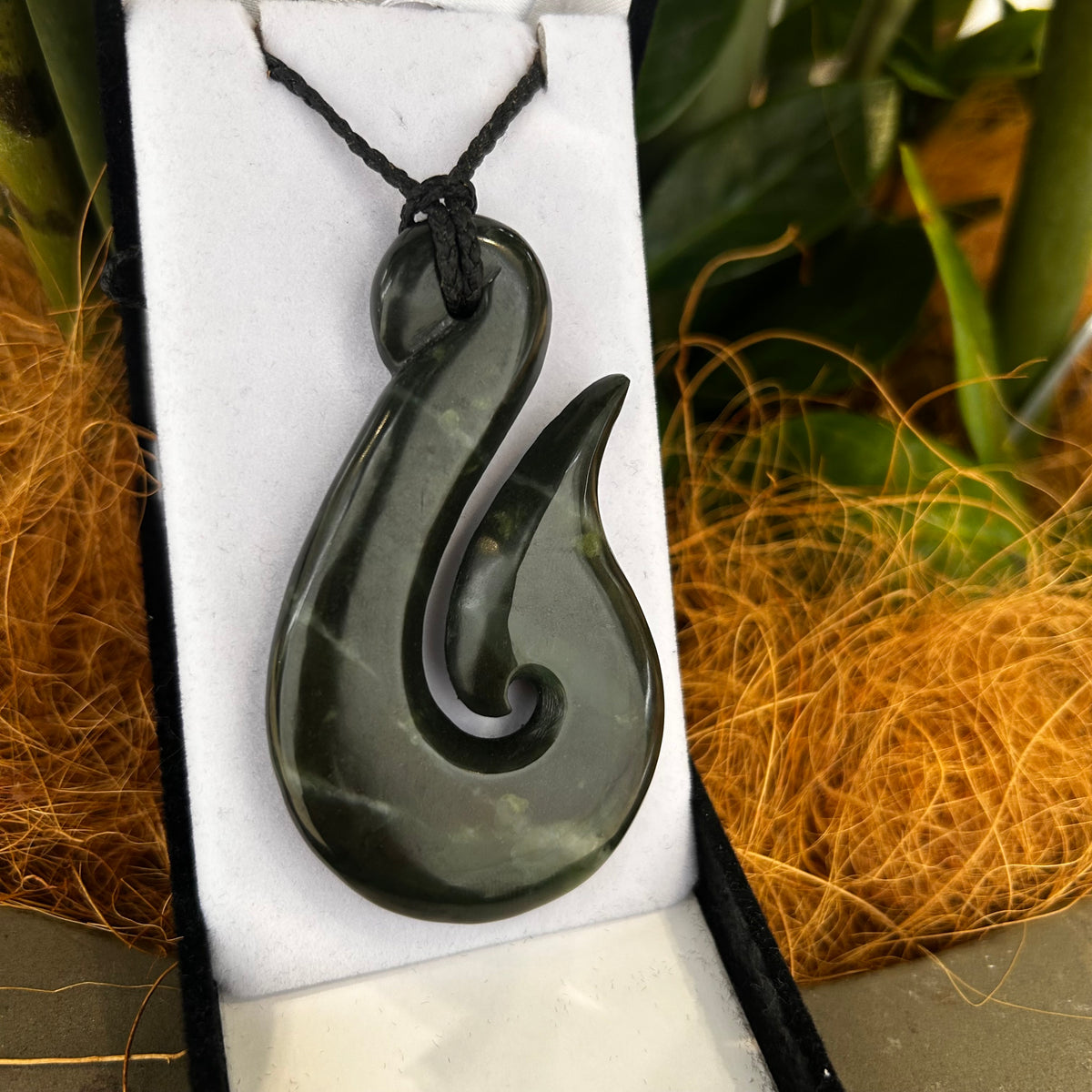 Greenstone Hei Matau Pendant - Rivendell Shop