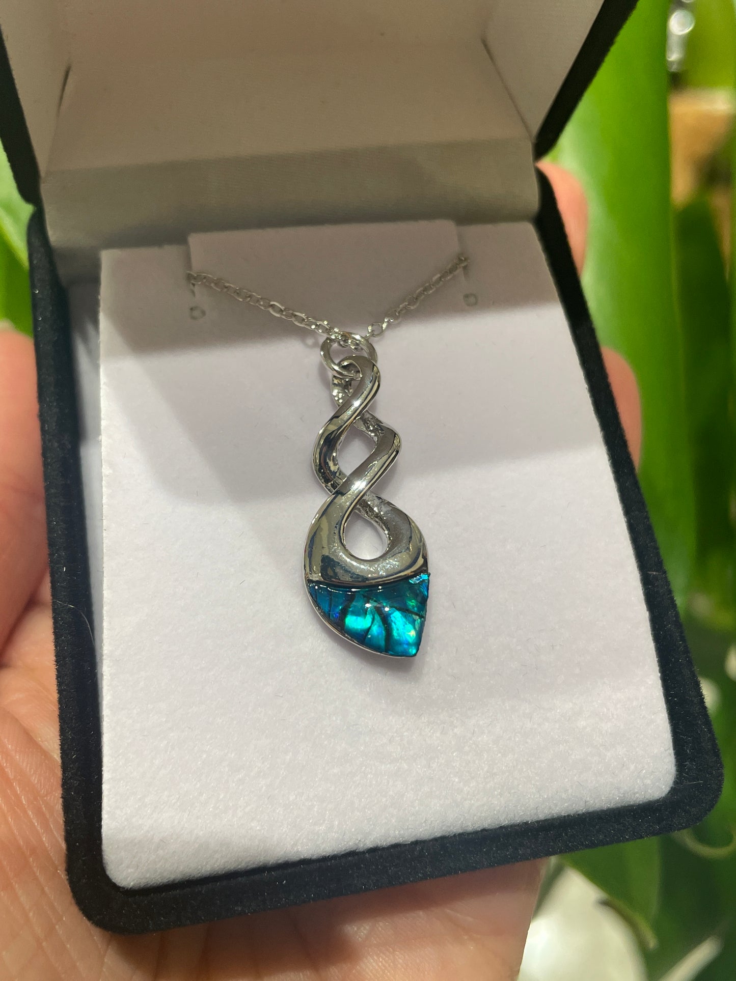 Paua Pendant - Pikorua (Twist) - Rivendell Shop