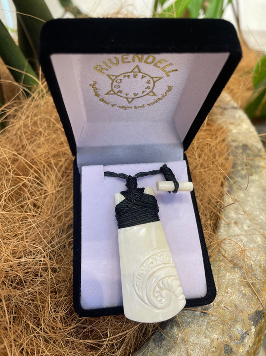Traditional bone carving - Rivendell Shop