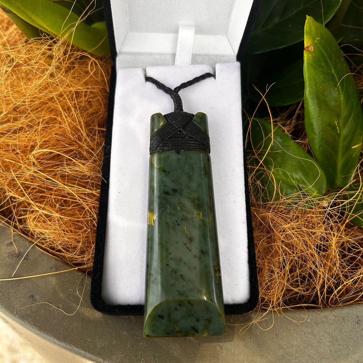 Greenstone (Pounamu) Toki Pendant - Rivendell Shop