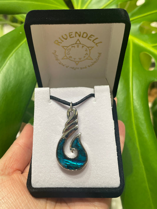 Paua Pendant - Hei Matau (Fish Hook)