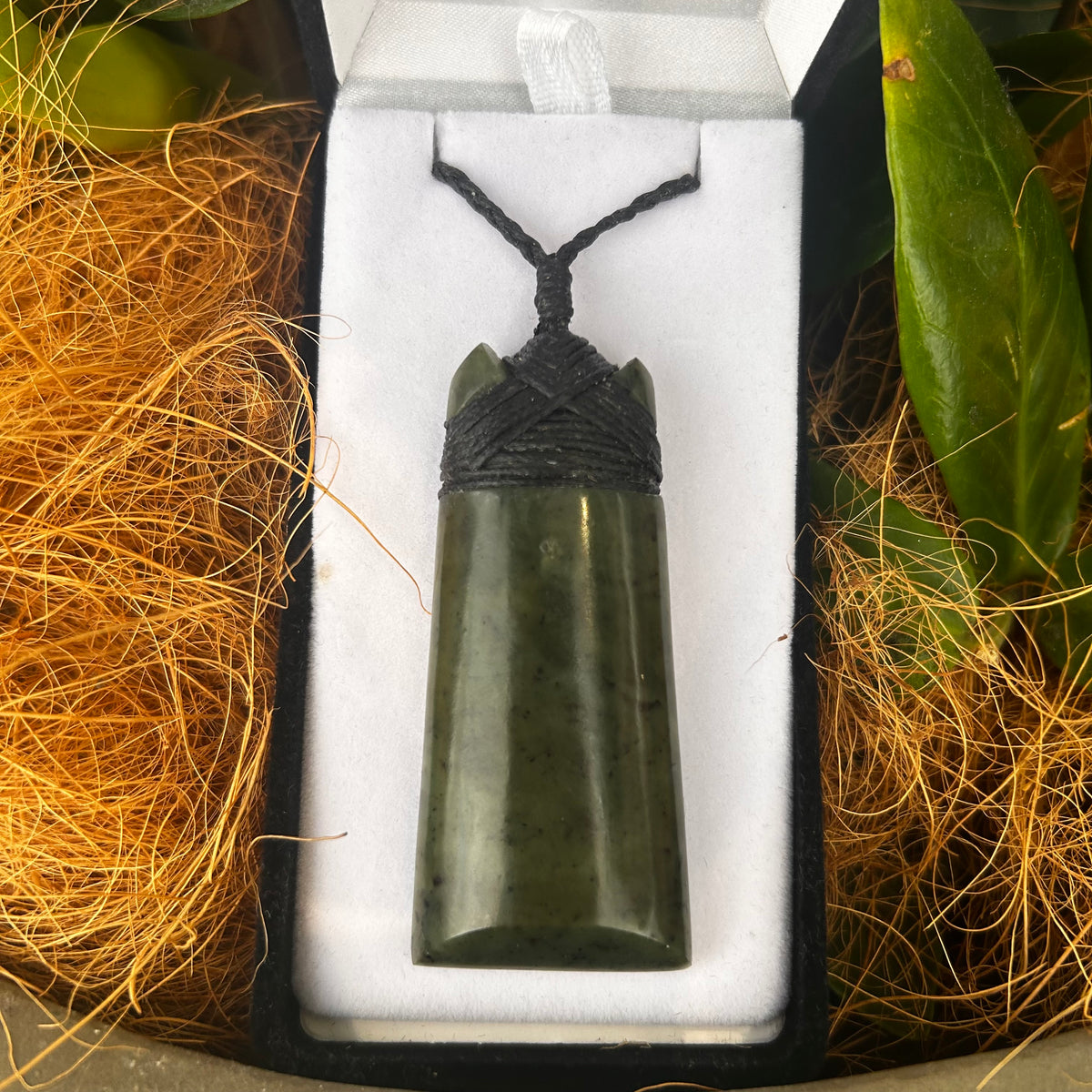 Greenstone (Pounamu) Toki Pendant - Rivendell Shop