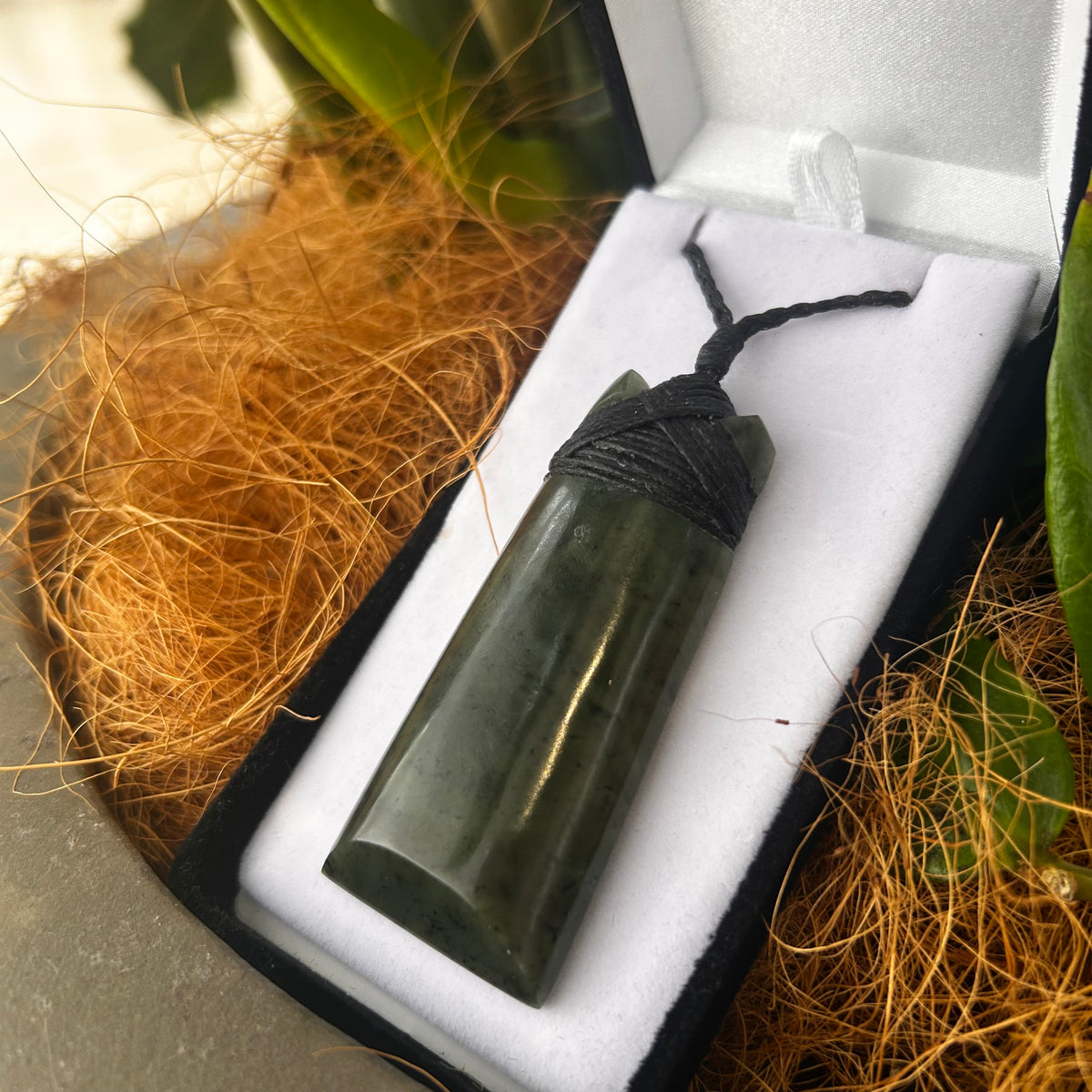 Greenstone (Pounamu) Toki Pendant - Rivendell Shop