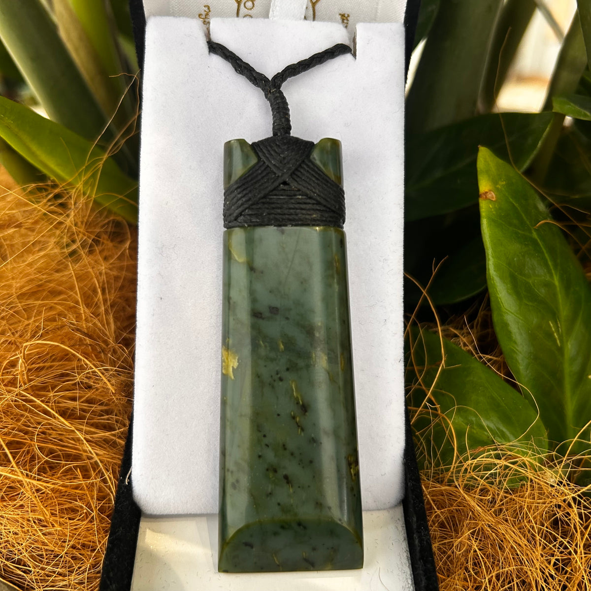 Greenstone (Pounamu) Toki Pendant - Rivendell Shop