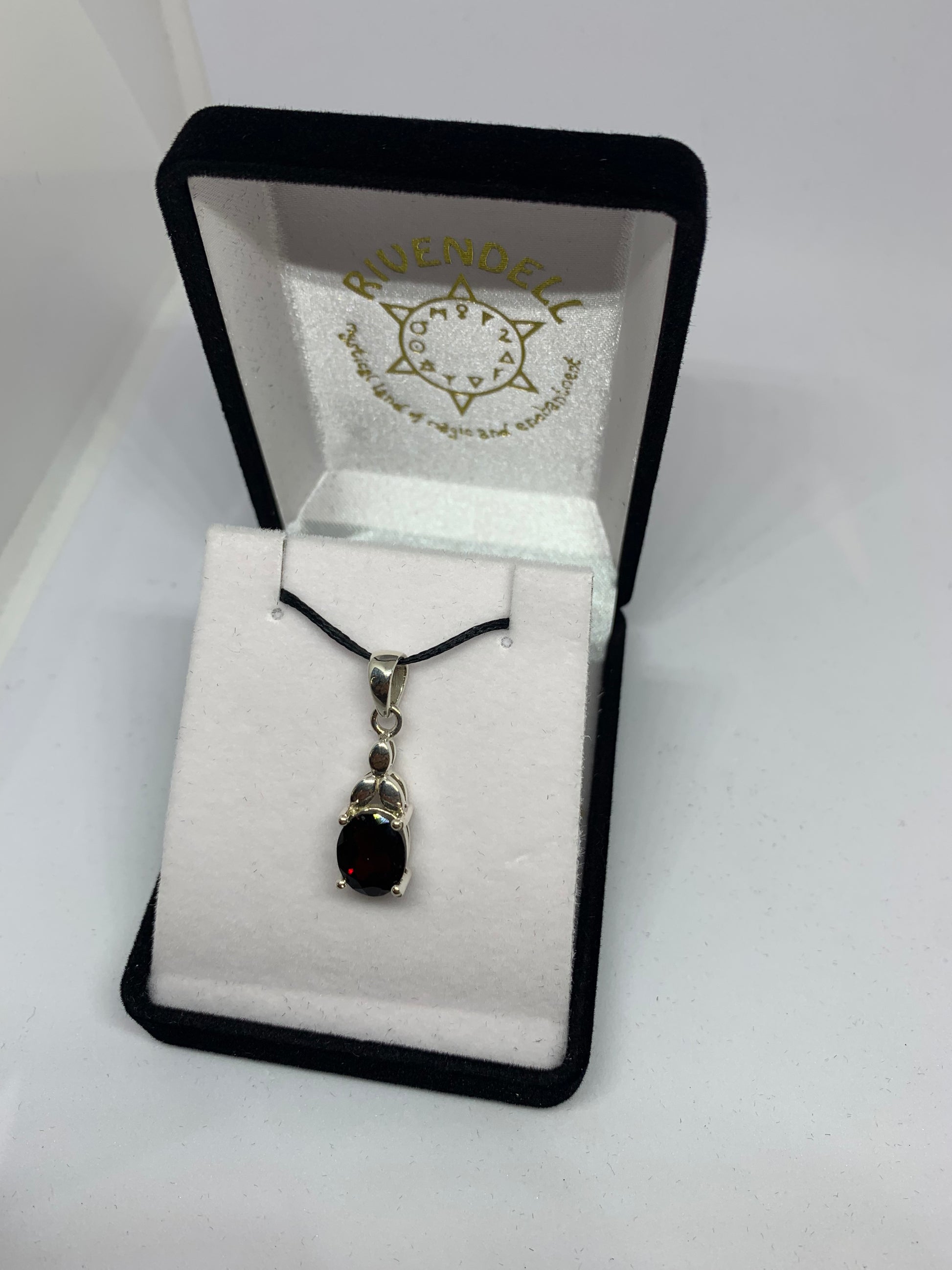 Oval Garnet Pendant - Rivendell Shop