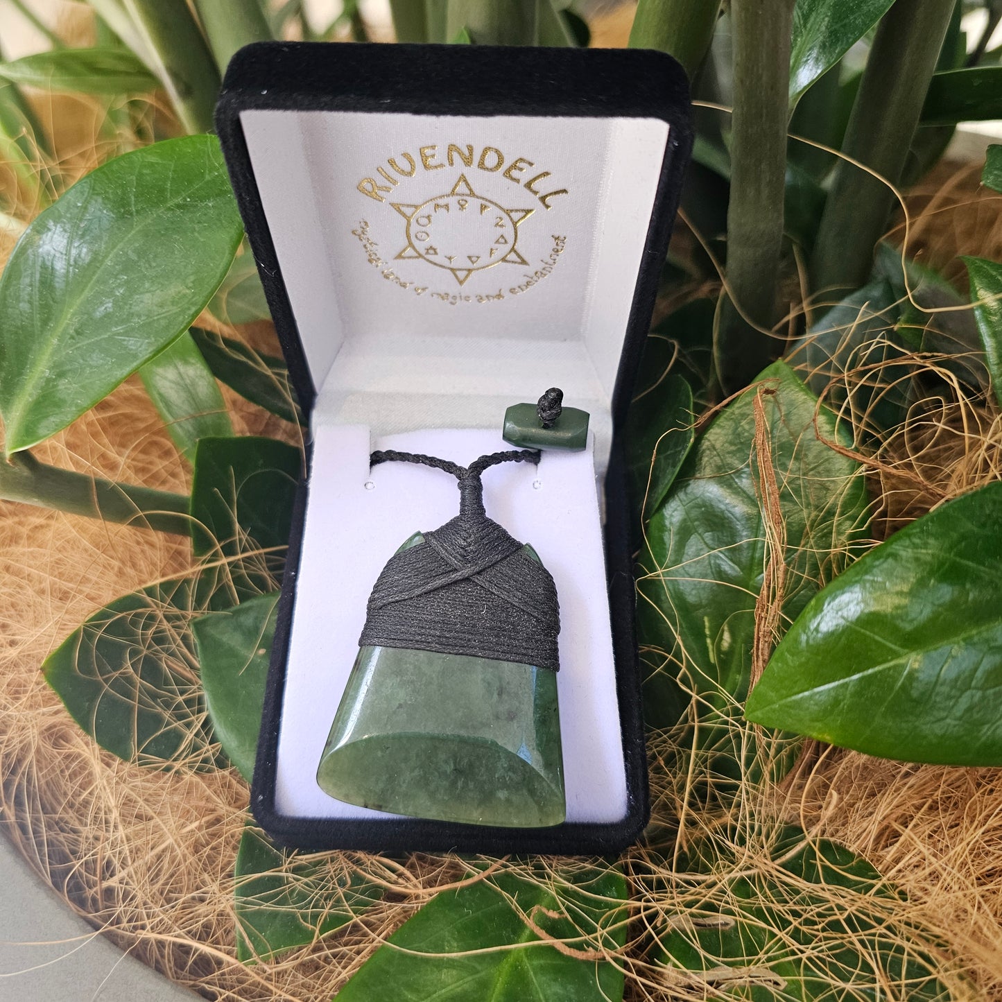 Greenstone (Pounamu) Toki Pendant