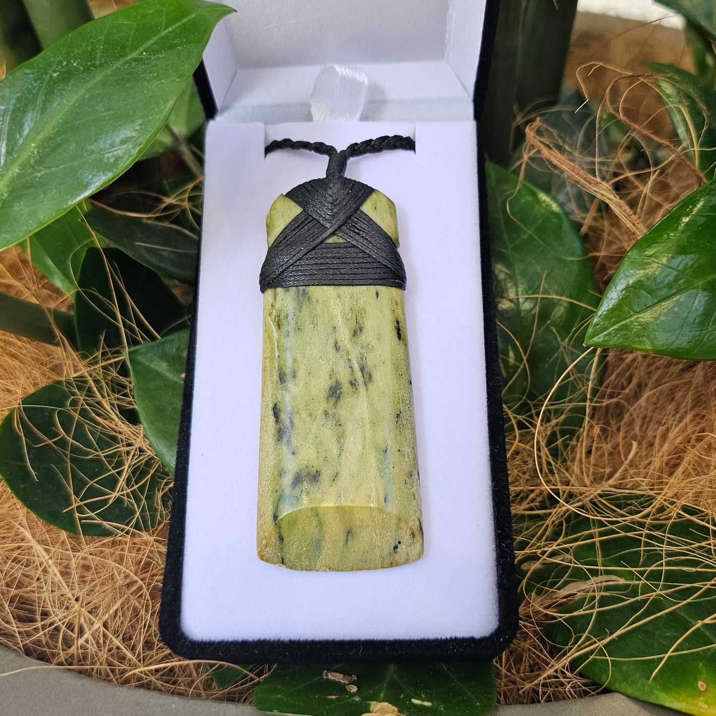 Greenstone (Pounamu) Large Toki Pendant