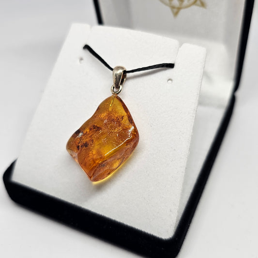 Amber Pendant - Rivendell Shop