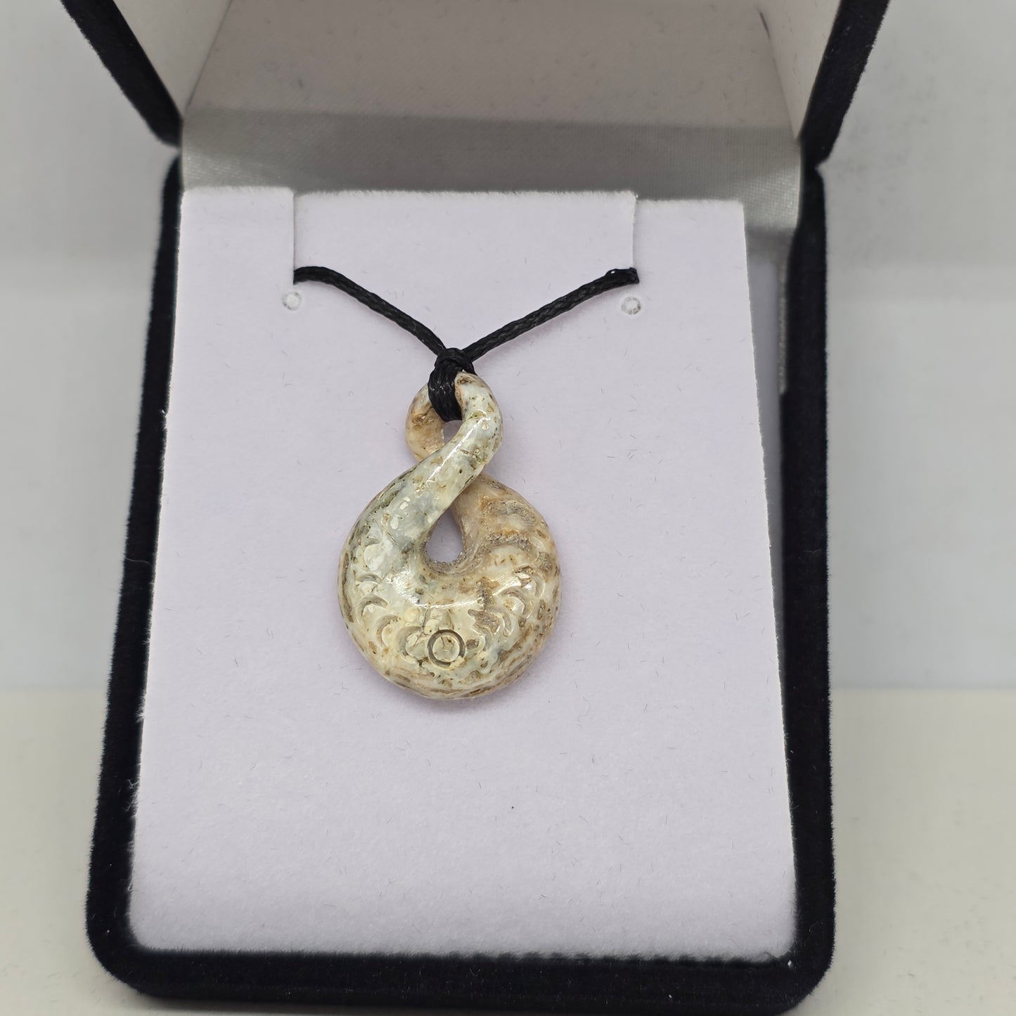Whale bone - twist - Rivendell Shop
