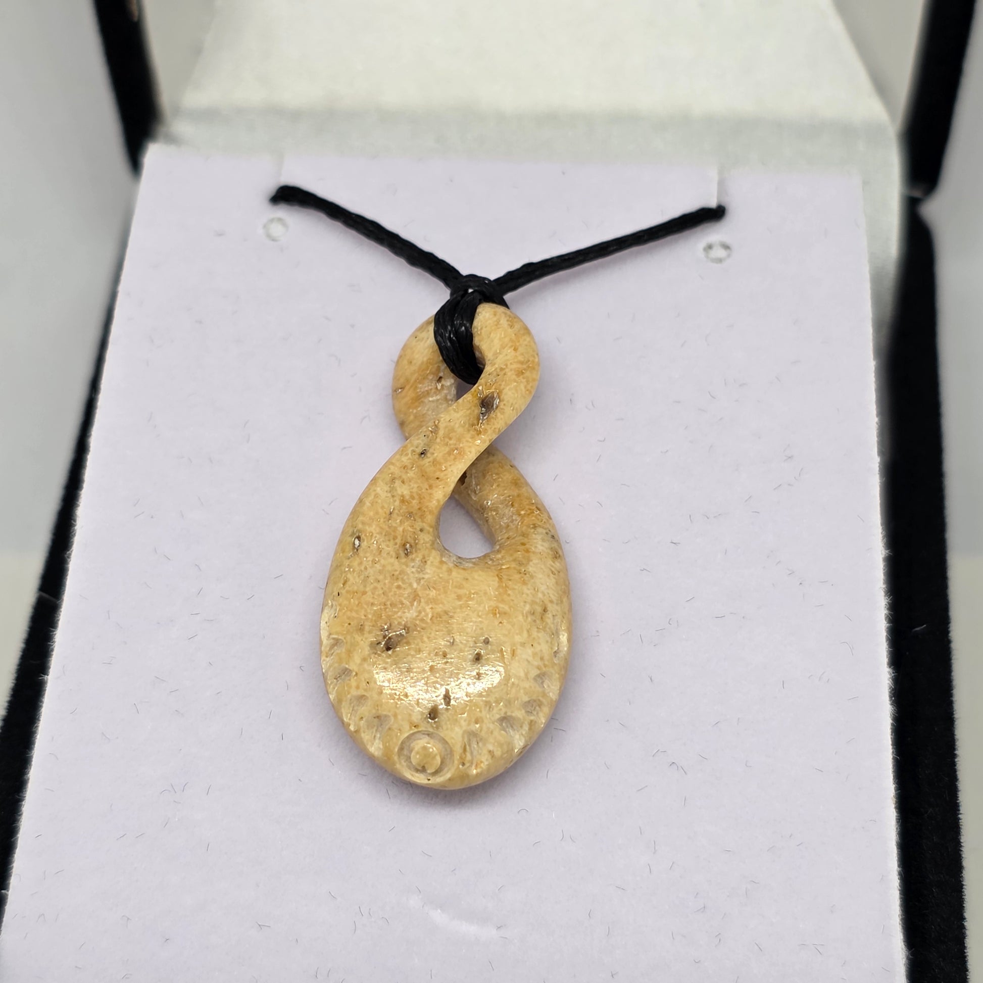 Whale bone - Twist - Rivendell Shop