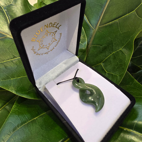 Twist Pikorua Greenstone Pendant - Single Twist - Rivendell Shop
