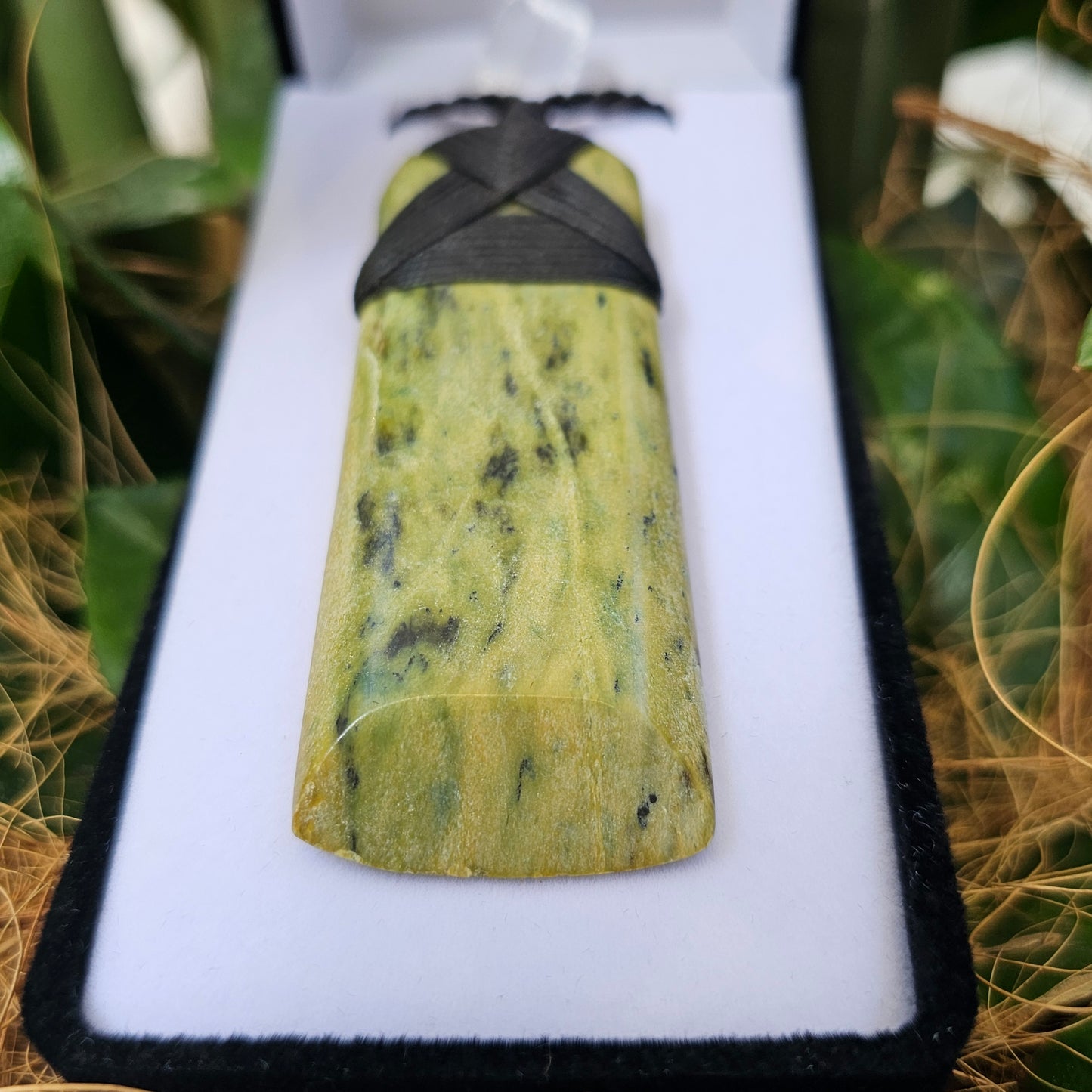 Greenstone (Pounamu) Large Toki Pendant
