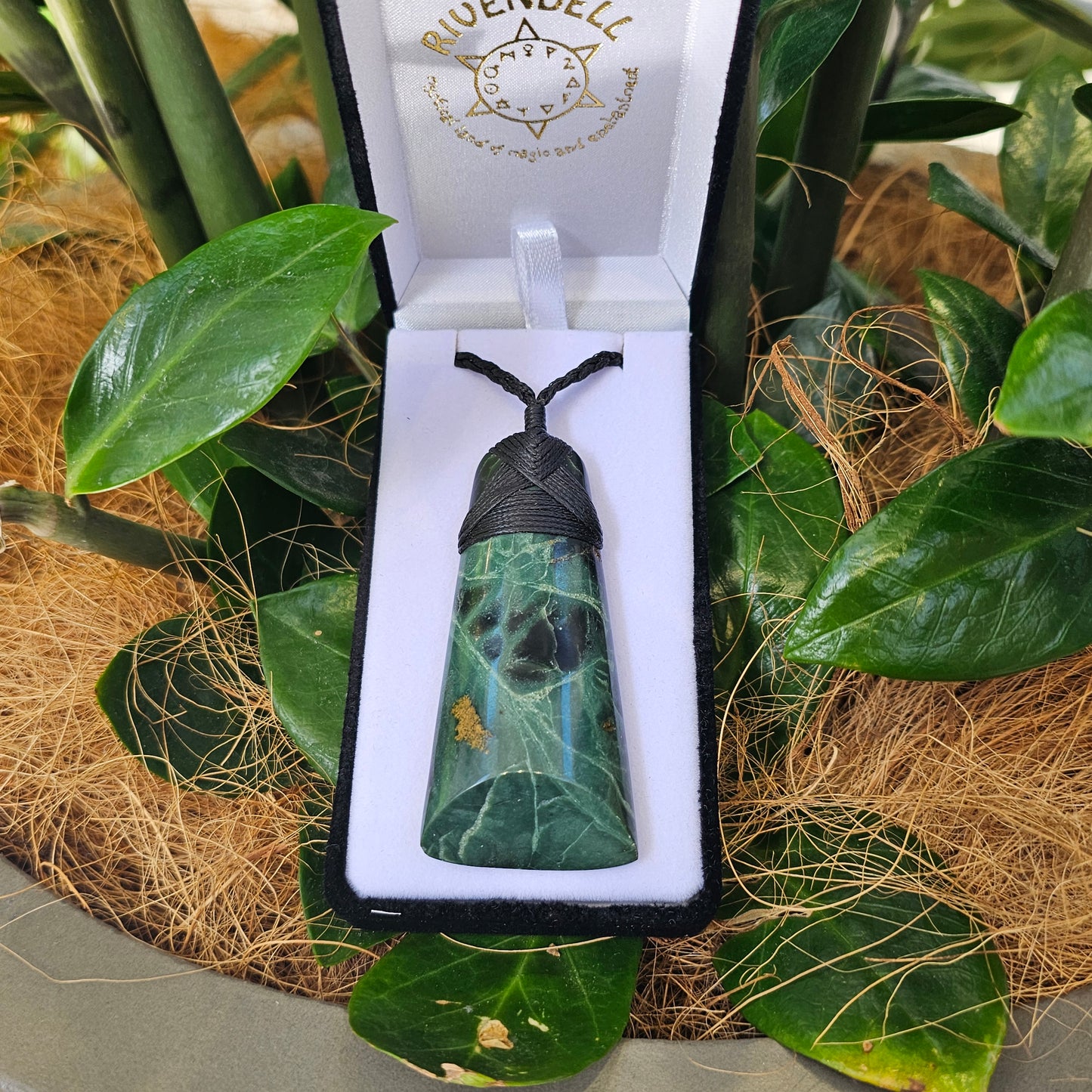Greenstone (Pounamu) Toki Pendant