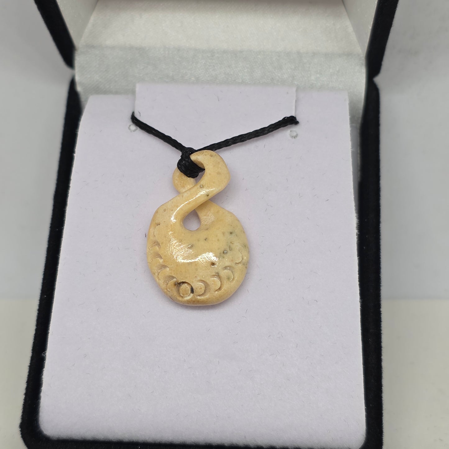 Whale bone - twist - Rivendell Shop