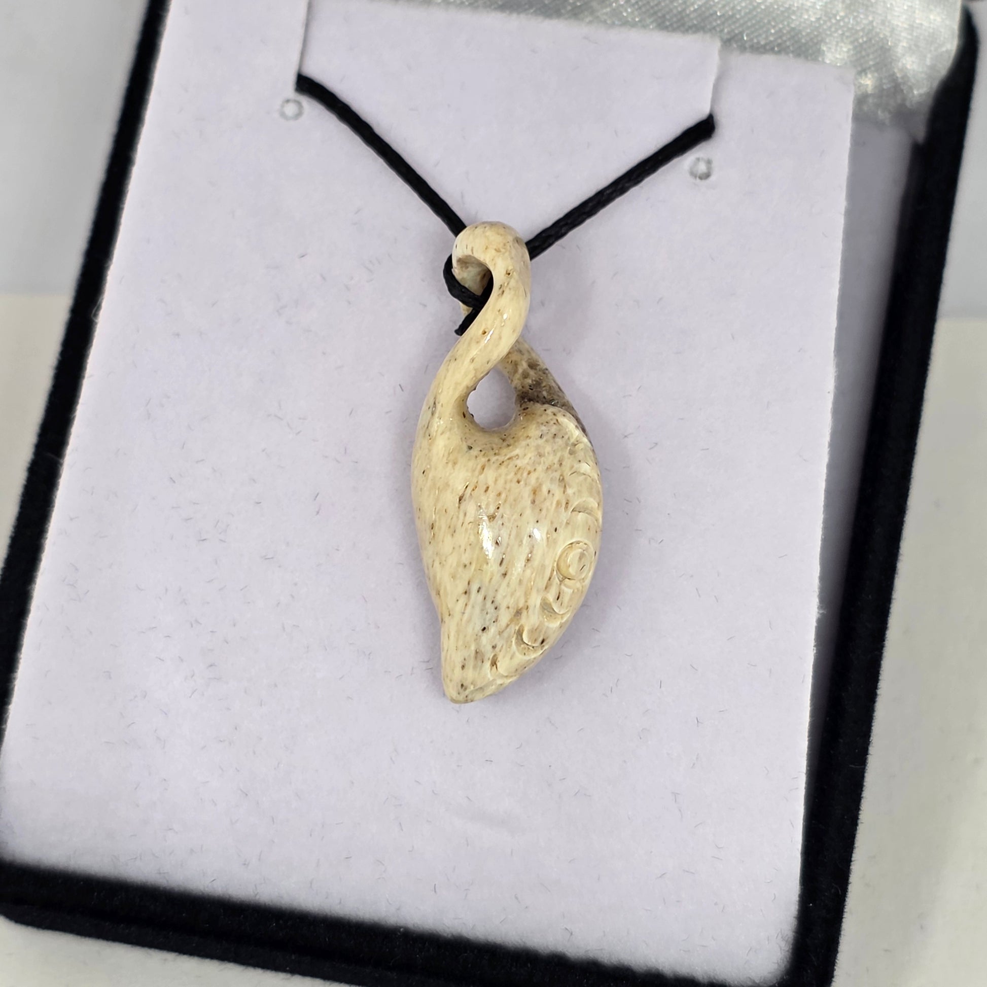 Whale bone - Twist - Rivendell Shop