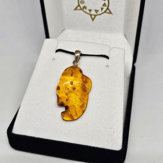 Amber Pendant - Rivendell Shop