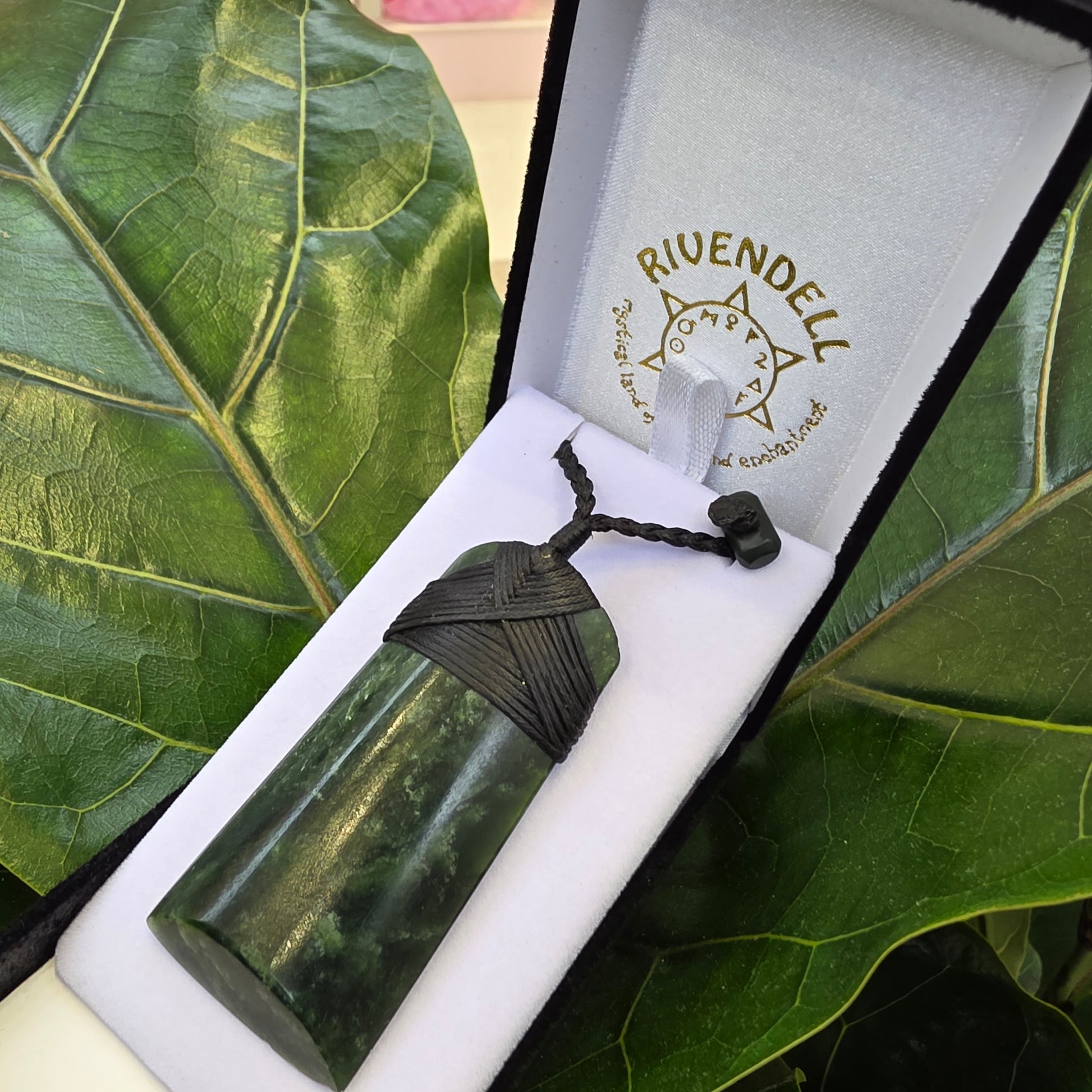 Greenstone Toki Pendant 70x35 mm - Rivendell Shop
