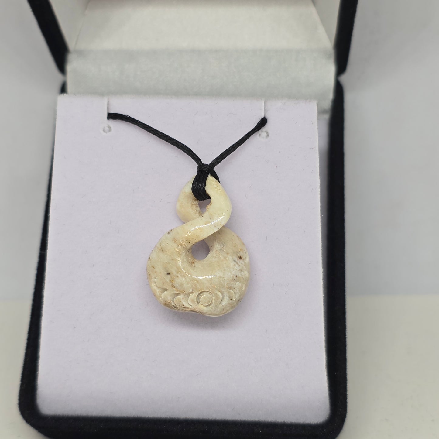 Whale bone - twist - Rivendell Shop