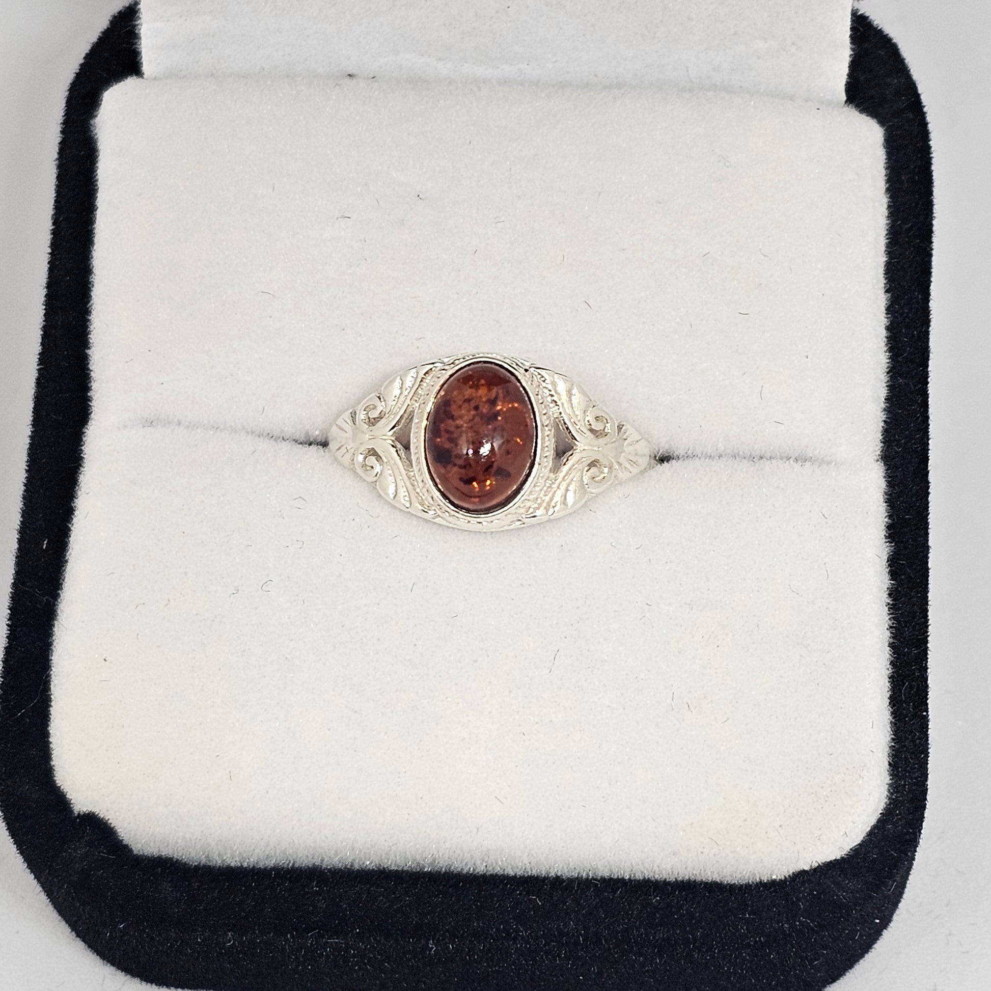 Amber Oval Ring - Rivendell Shop