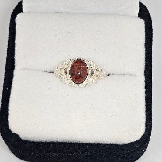 Amber Oval Ring - Rivendell Shop